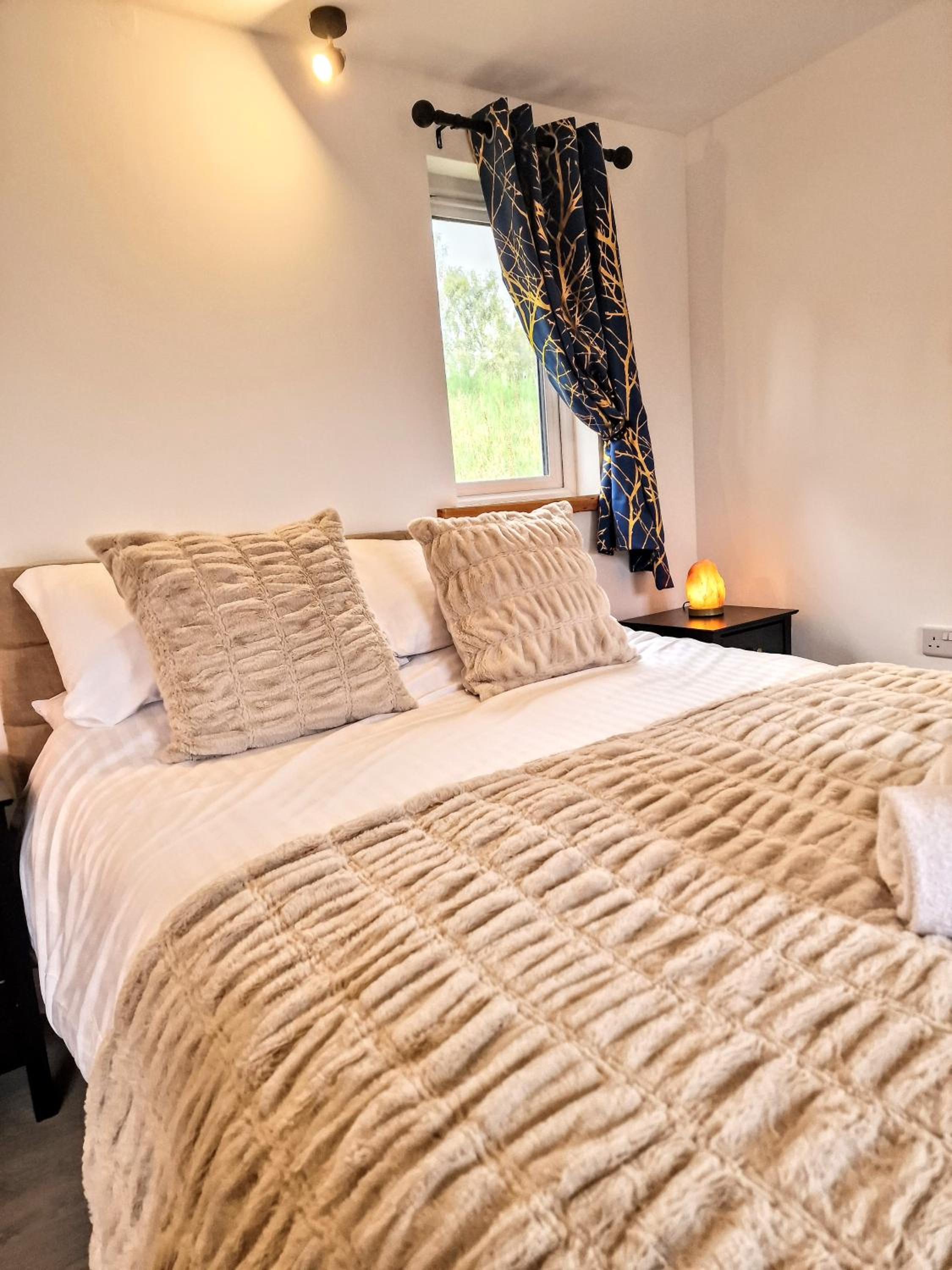 Kaoglen Lodge - Fawn Pod - Hot Tub - Dogs - Pitlochry - Luxury