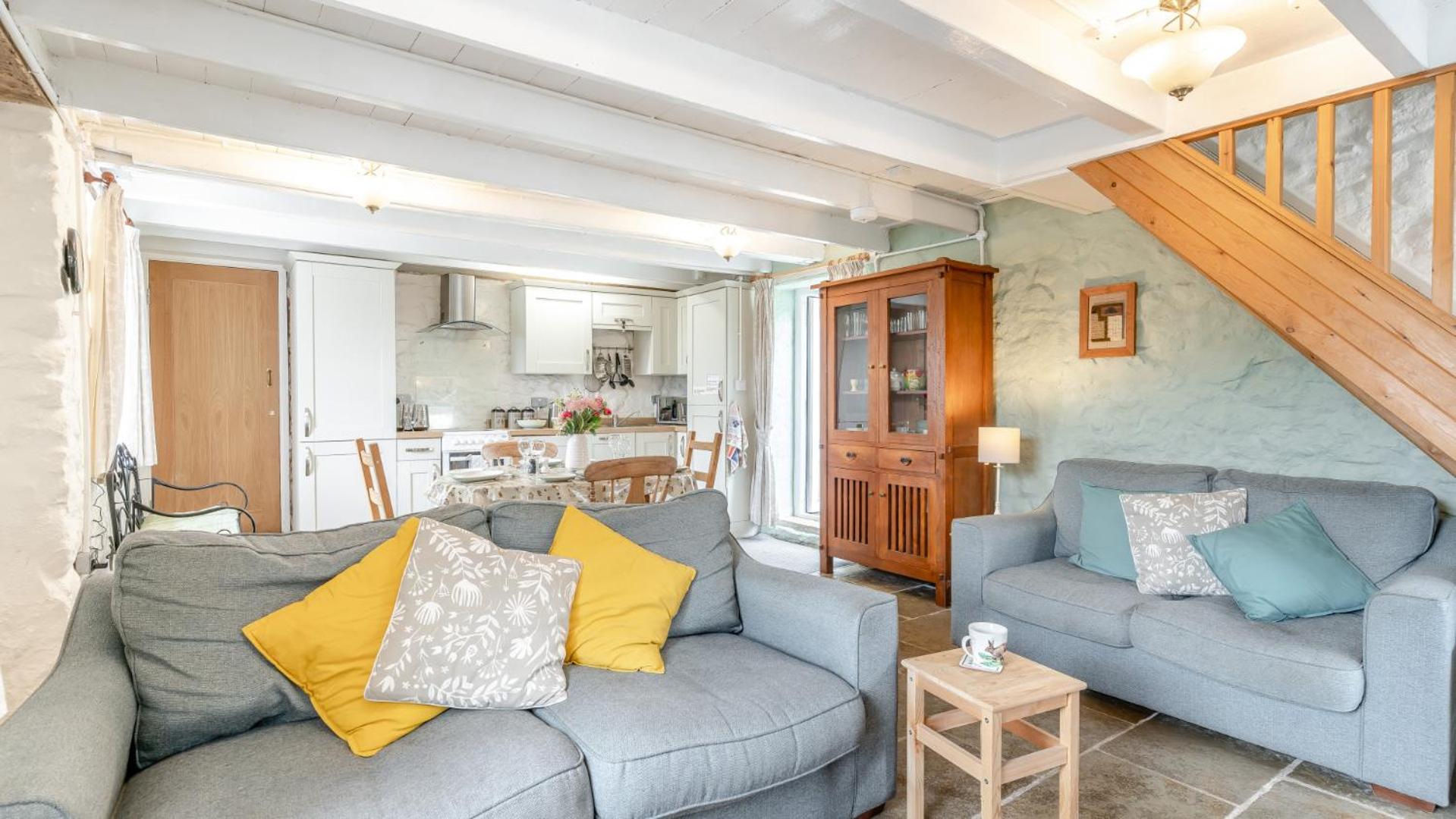 2 Bed in Swansea oc-hh403
