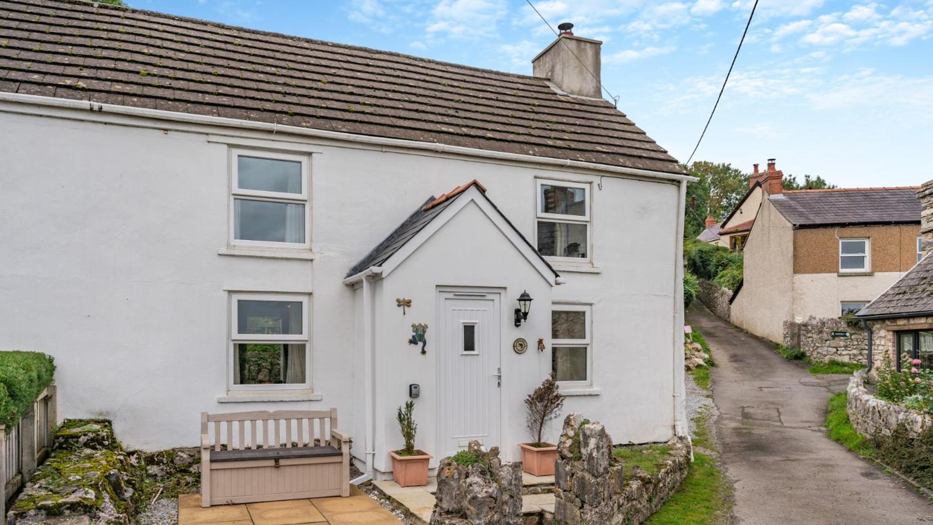 2 Bed in Swansea oc-hh403
