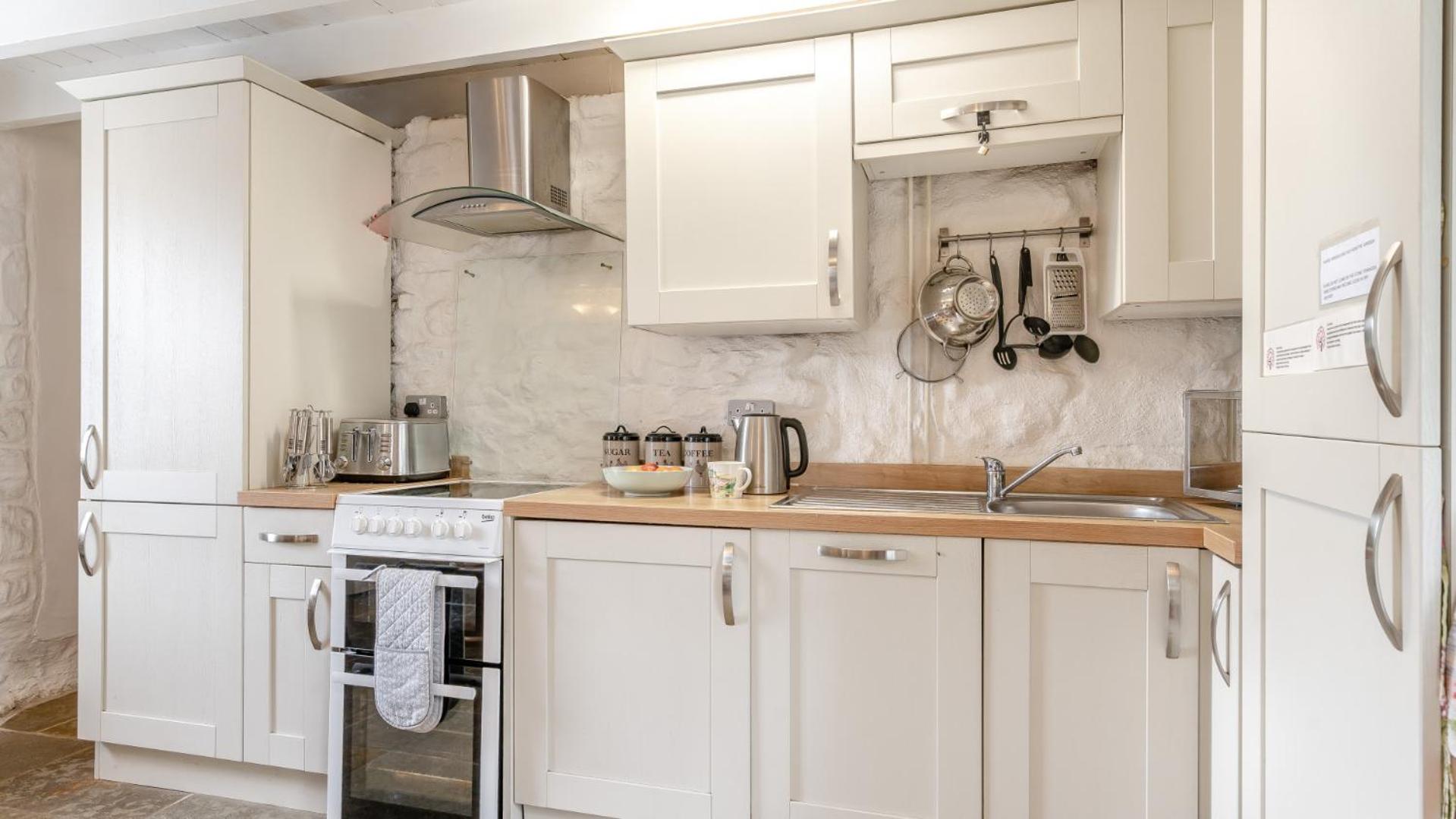 2 Bed in Swansea oc-hh403