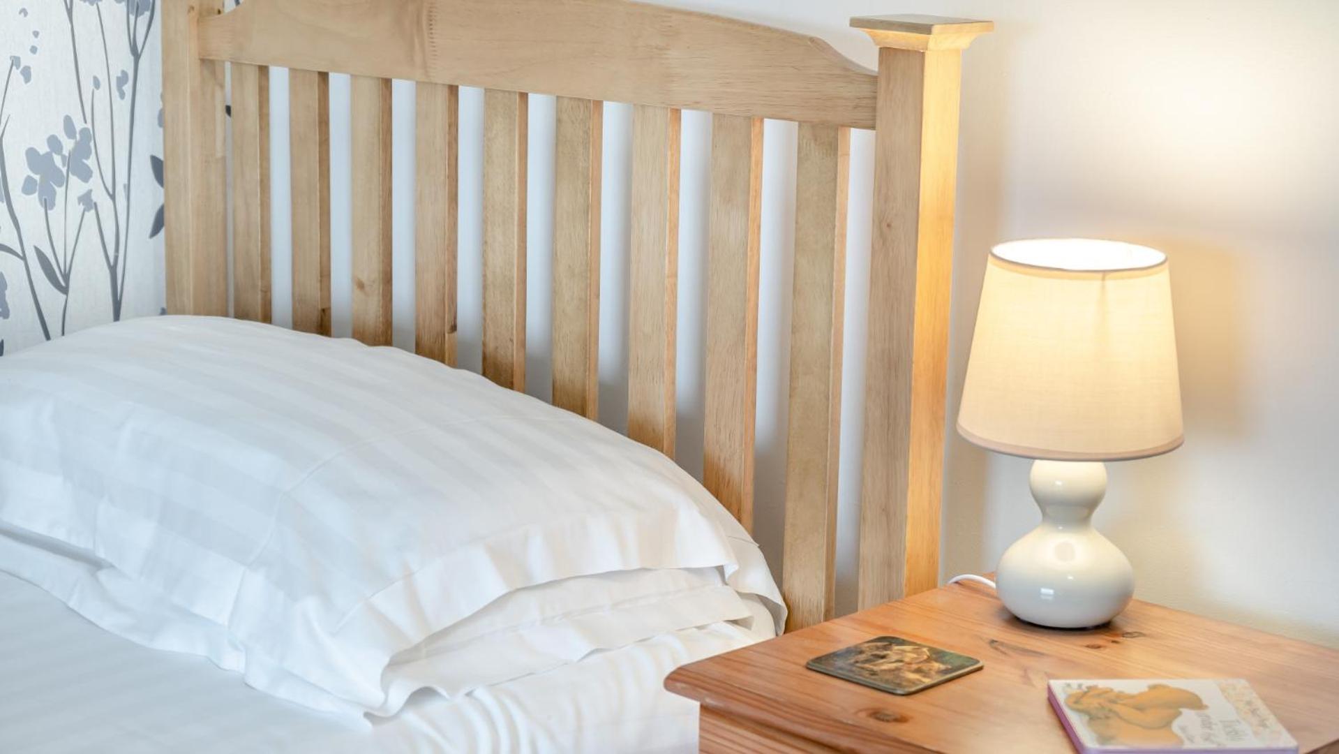 2 Bed in Swansea oc-hh403