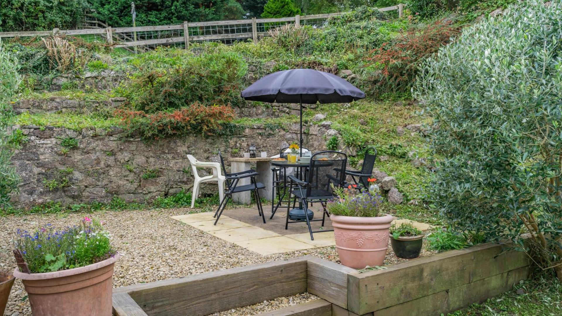 2 Bed in Swansea oc-hh403