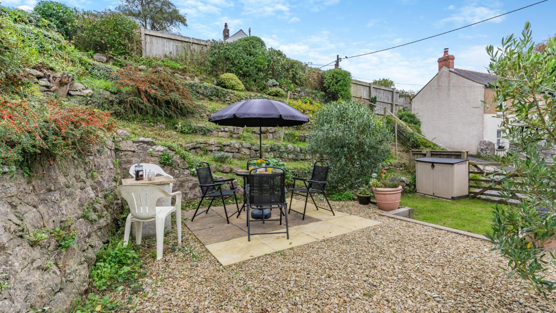 2 Bed in Swansea oc-hh403