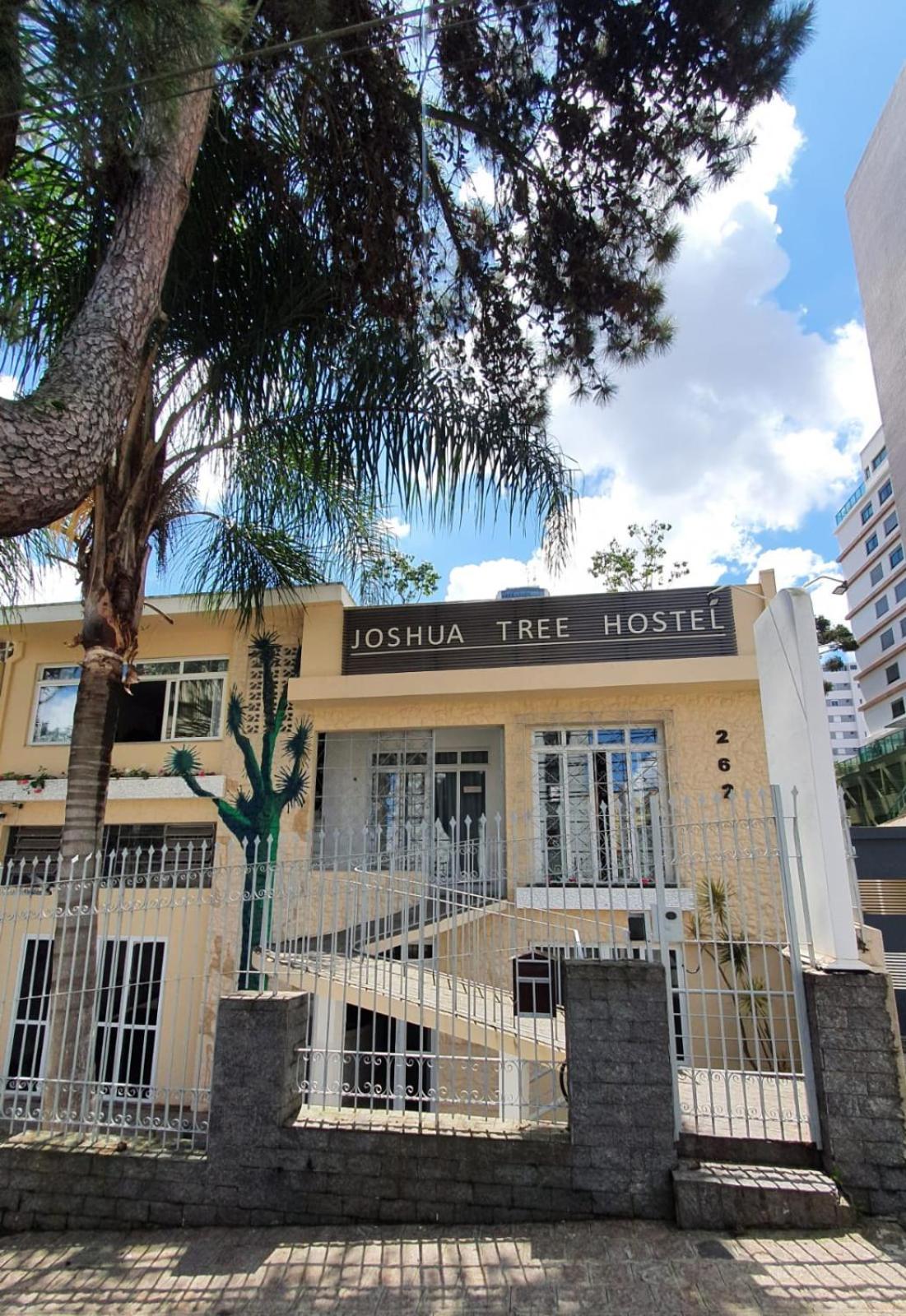 Joshua Tree Hostel - Curitiba