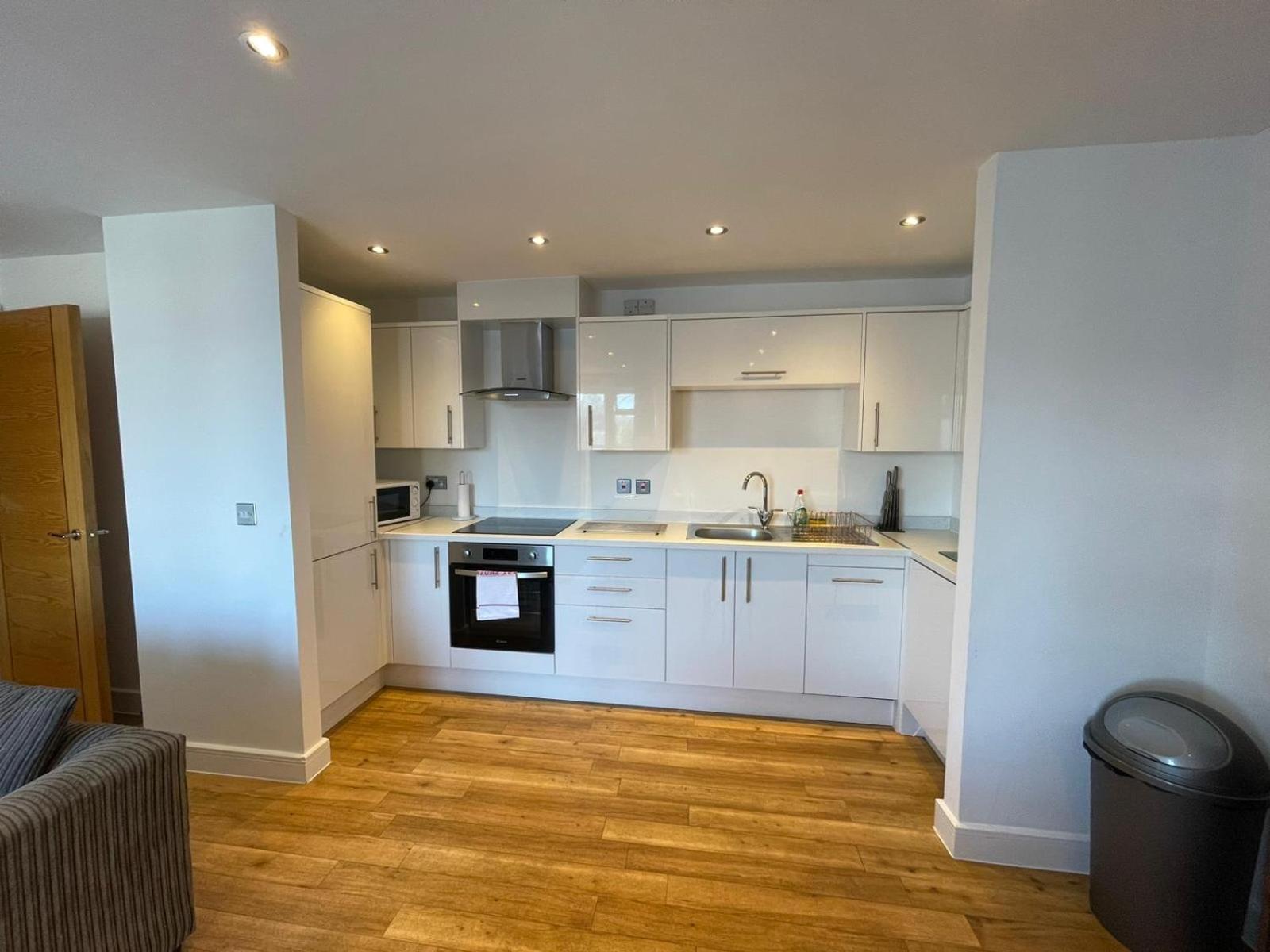 Guildford Vacations - Blue Sky Apartments Abbots Yard, Guildford - Property Image 22