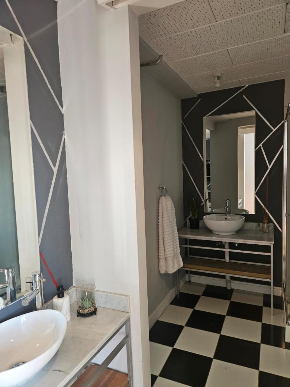 @Derricks Luxury Apartments 2