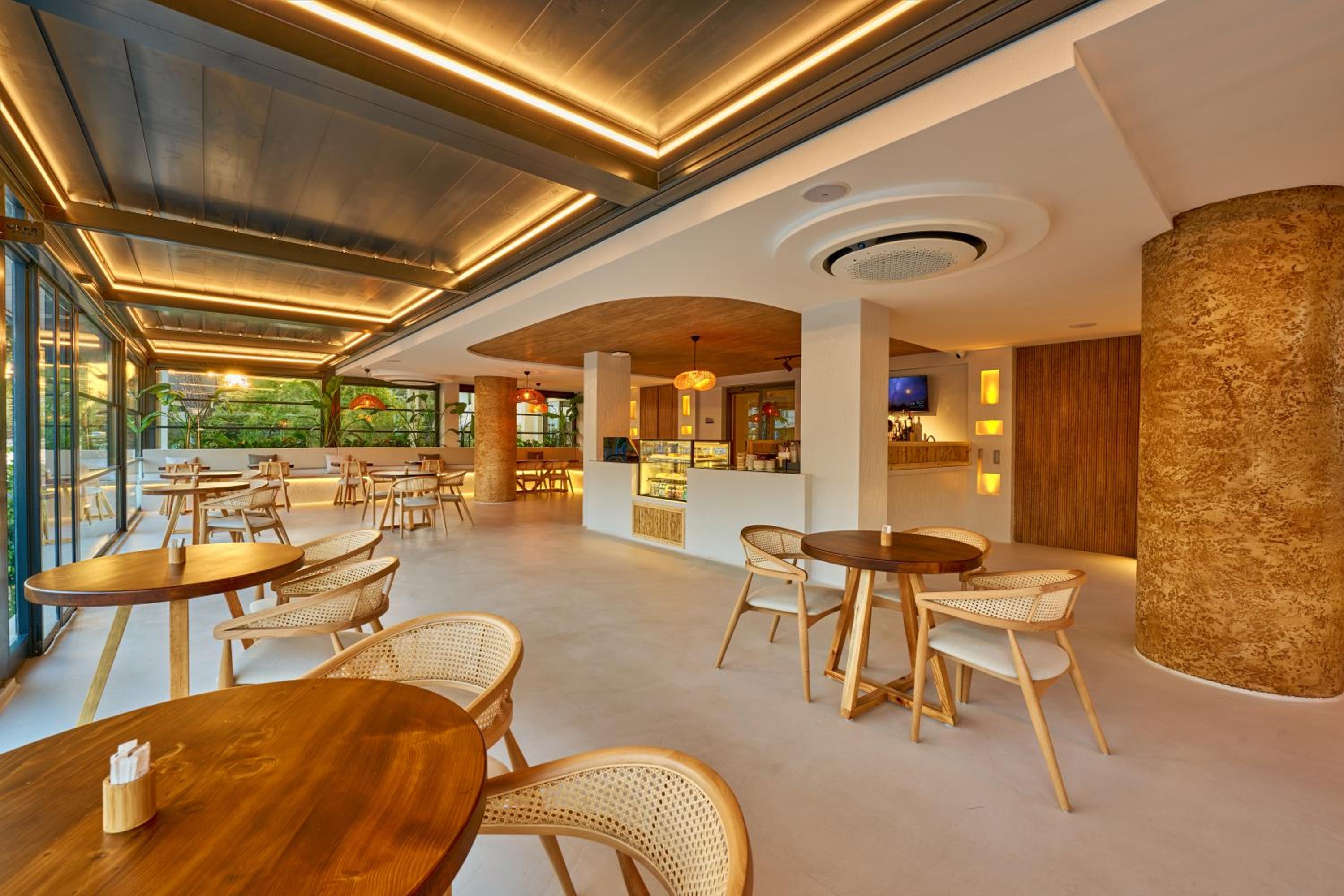 Lilium Boutique Hotel - Image 47