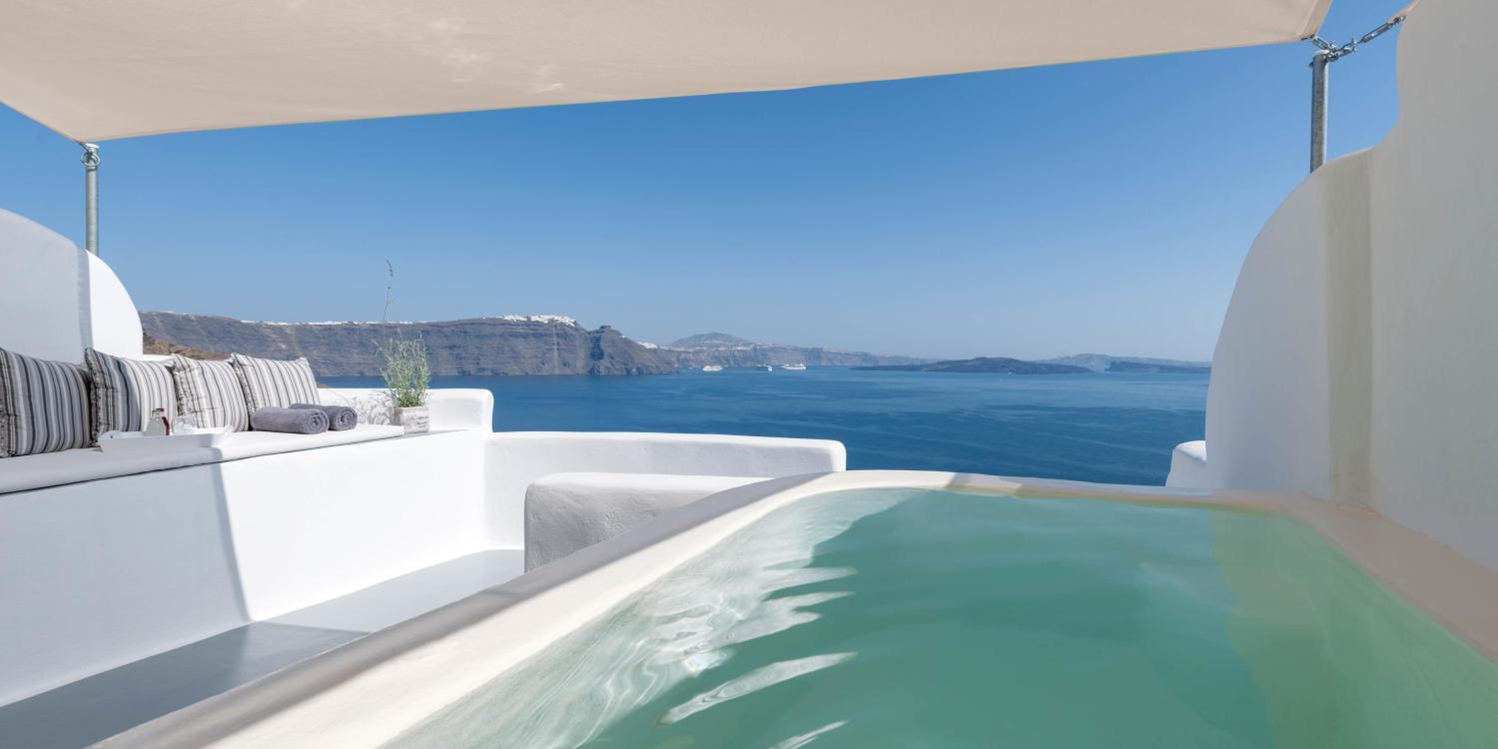Oia Vacations - Thirea Suites - Property Image 9