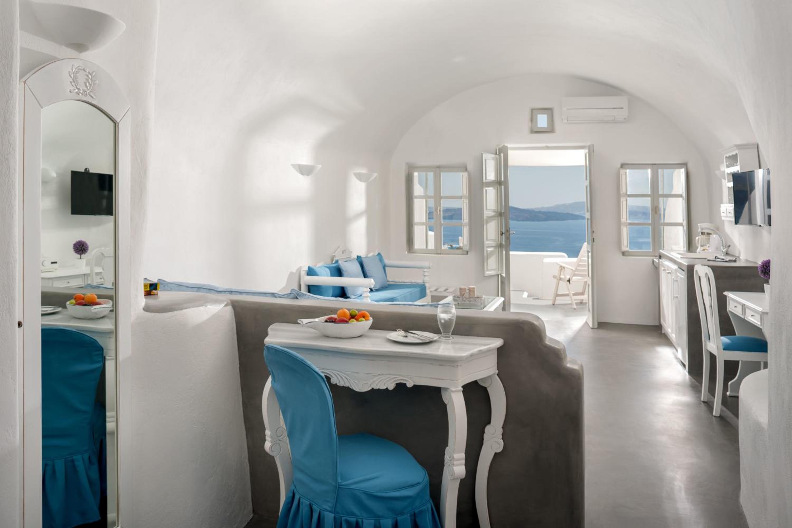Oia Vacations - Thirea Suites - Property Image 38