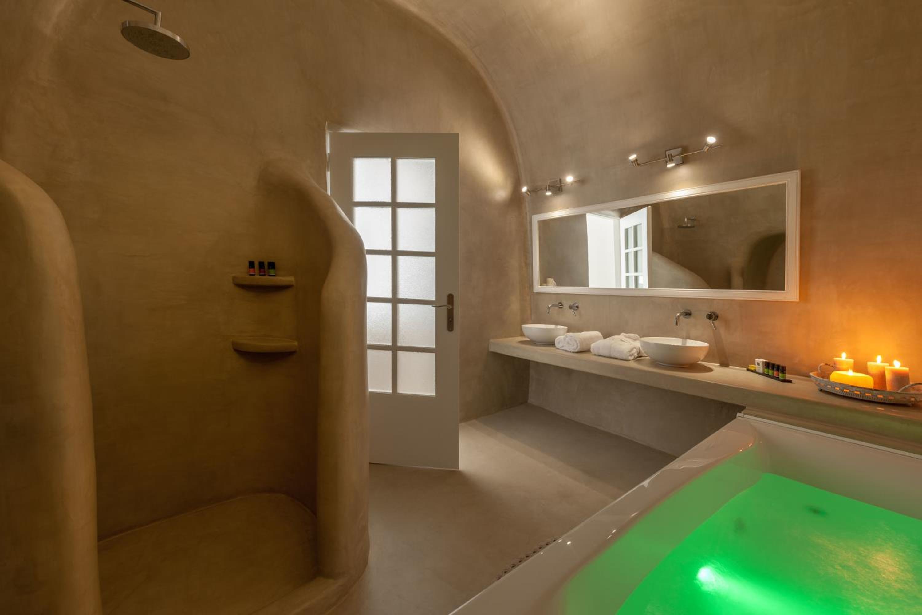 Oia Vacations - Thirea Suites - Property Image 25