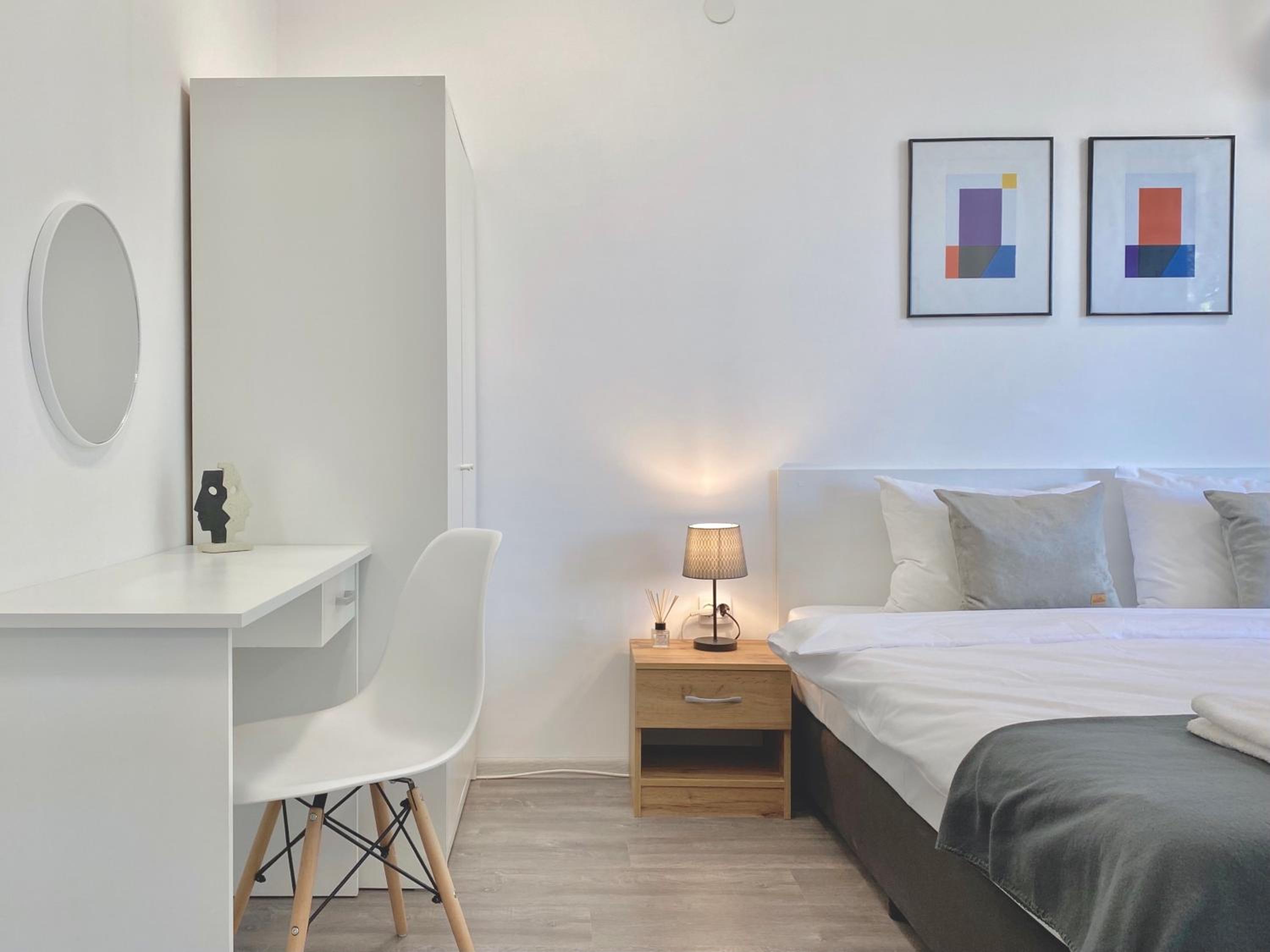 Hello Studios Budget Stays Free Parking & Wifi
