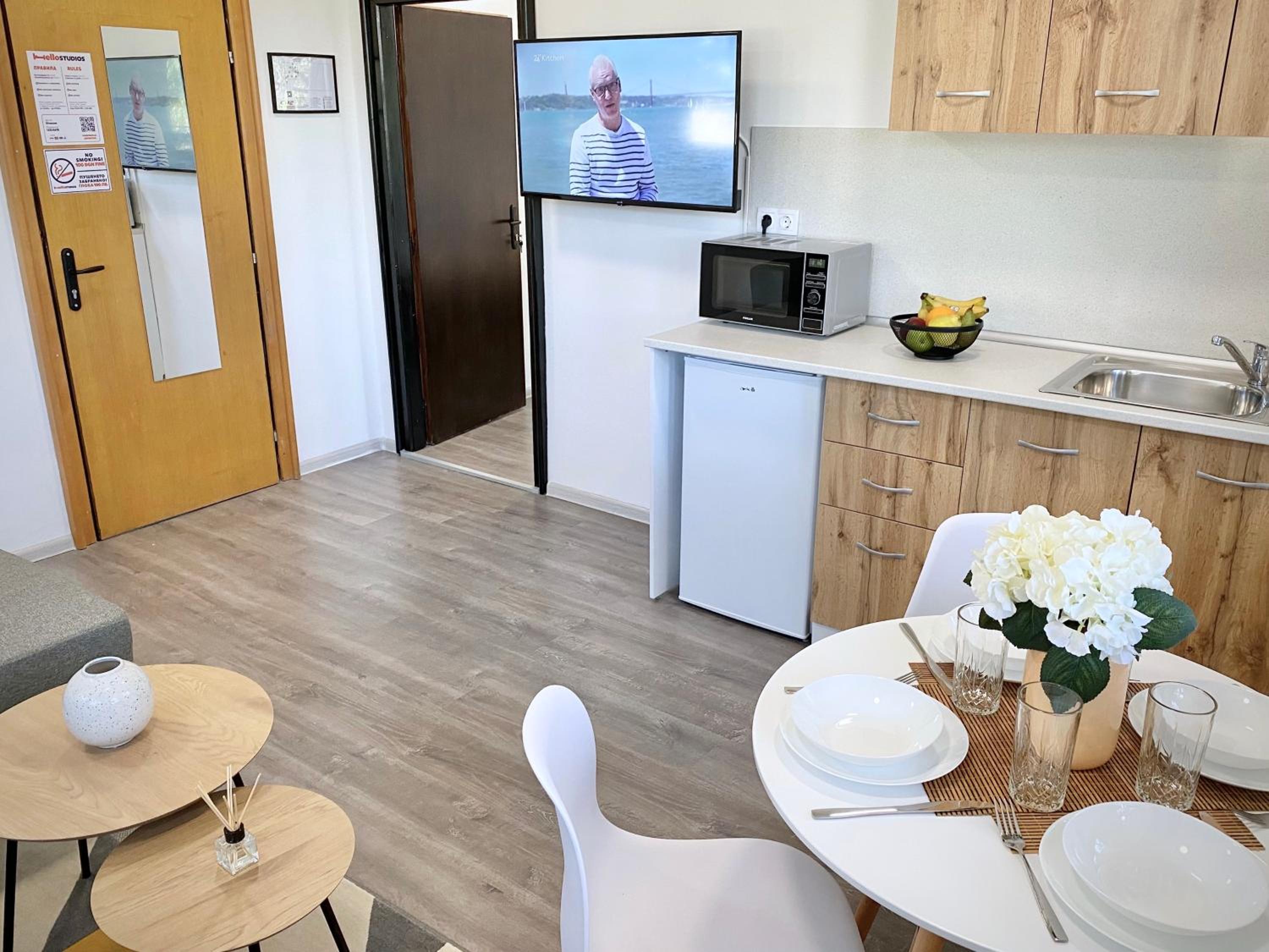 Hello Studios Budget Stays Free Parking & Wifi