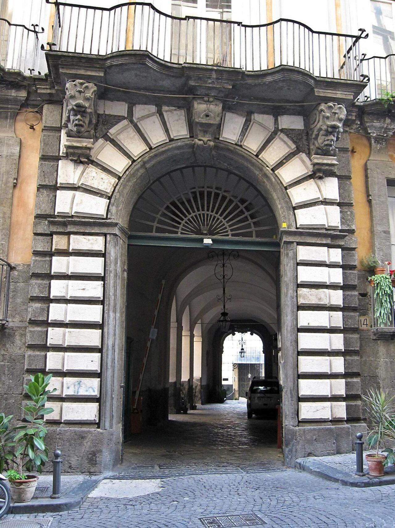 Serra Di Cassano Apartment