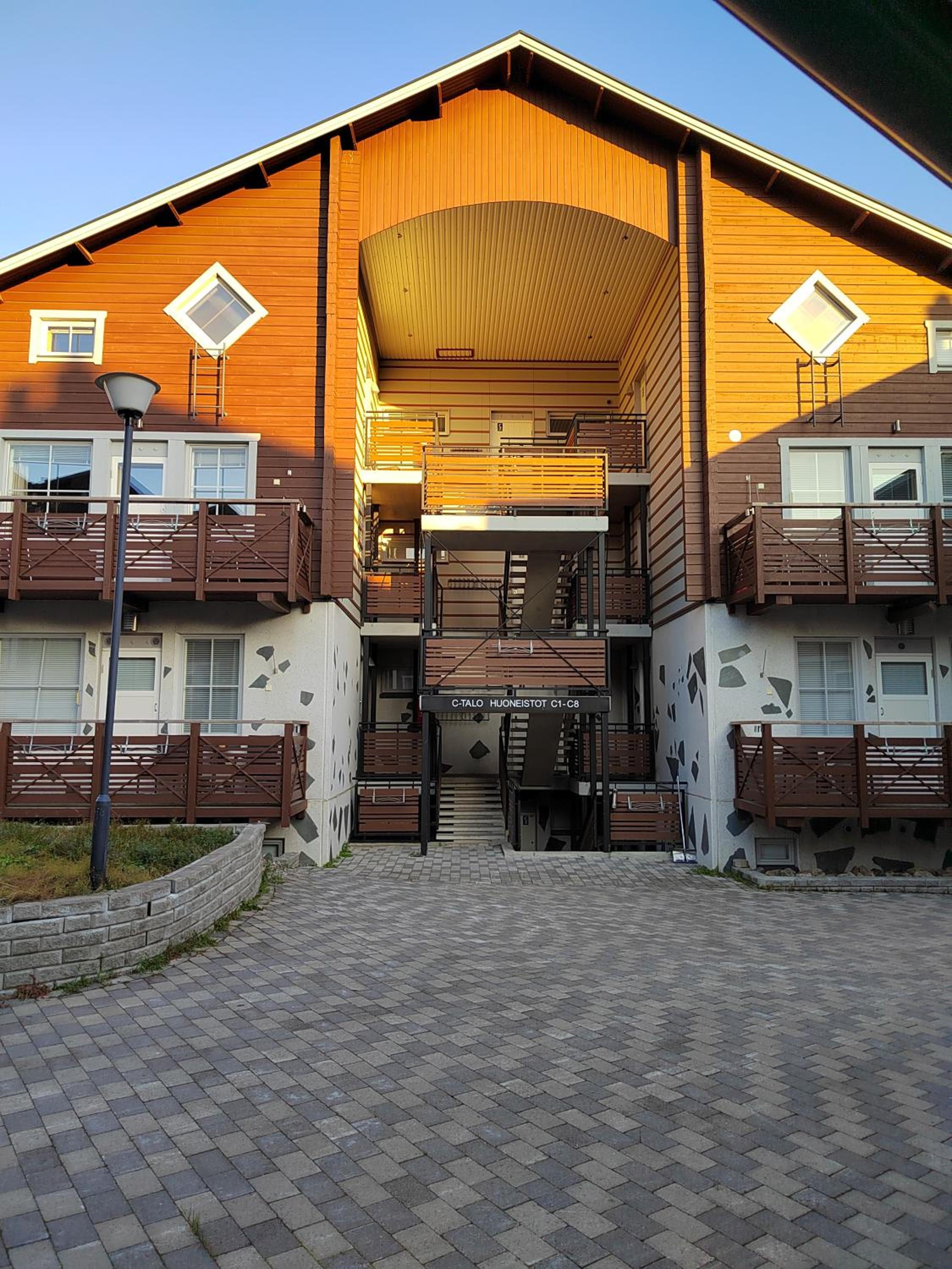 Photo 9