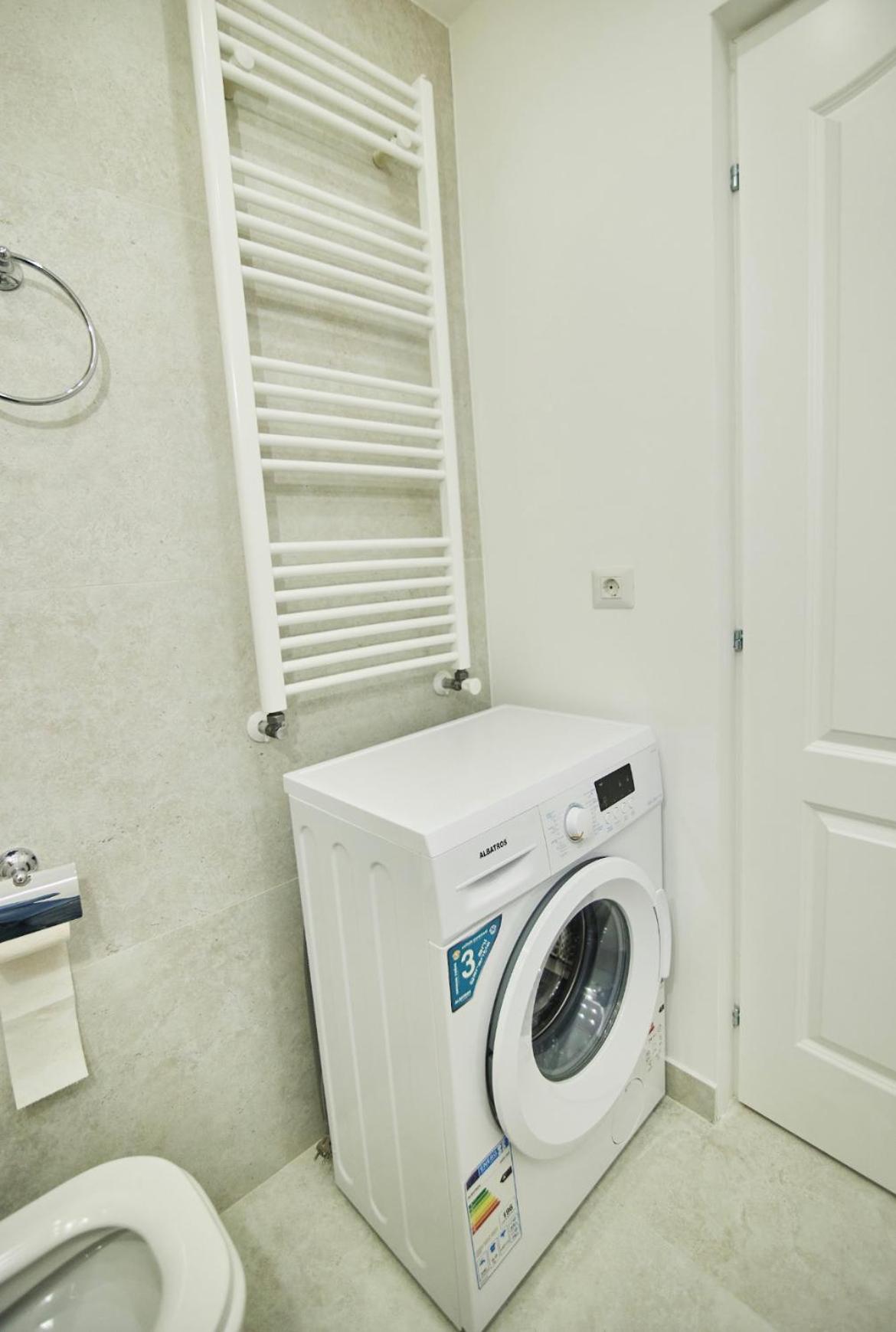 ChECk apartment