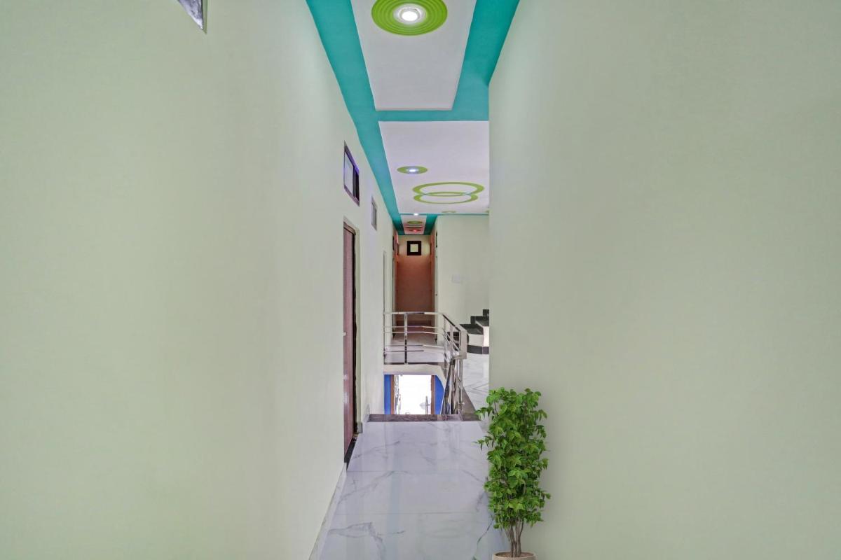 OYO Flagship Green Well Hotel & Restaurant view 2