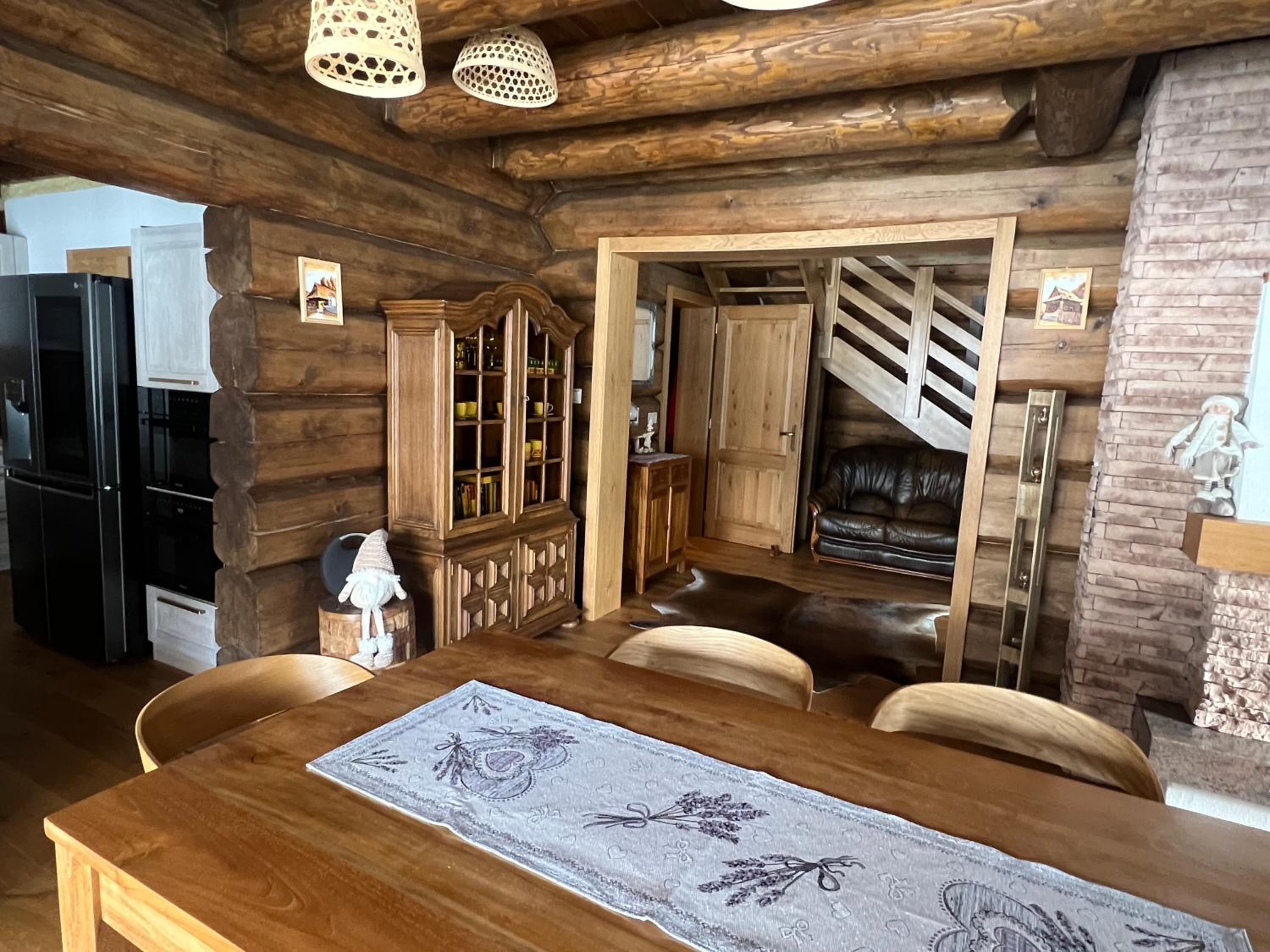Cabin House Čičmany- Relaxačné zariadenie s ubytovaním