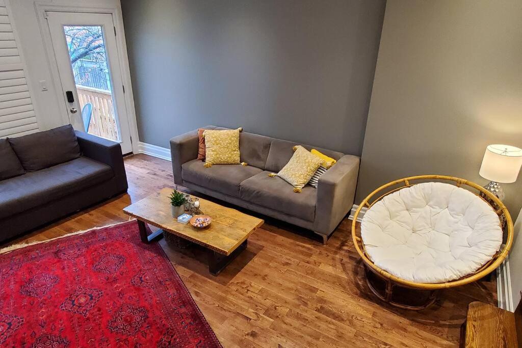 Beautiful 3BR House in the Heart of Greek Town
