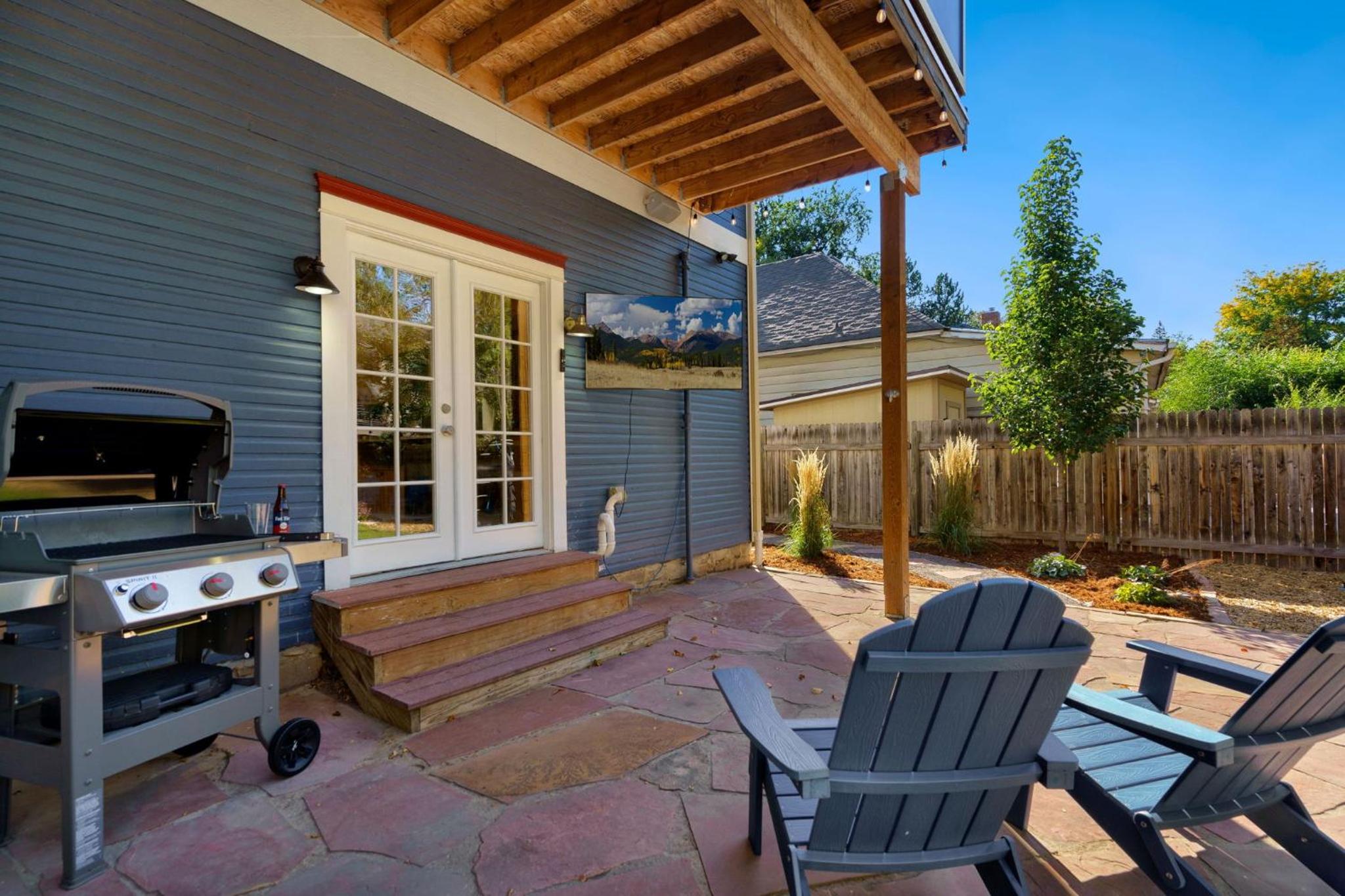 The Magnolia House in Old Town - Private Hot Tub