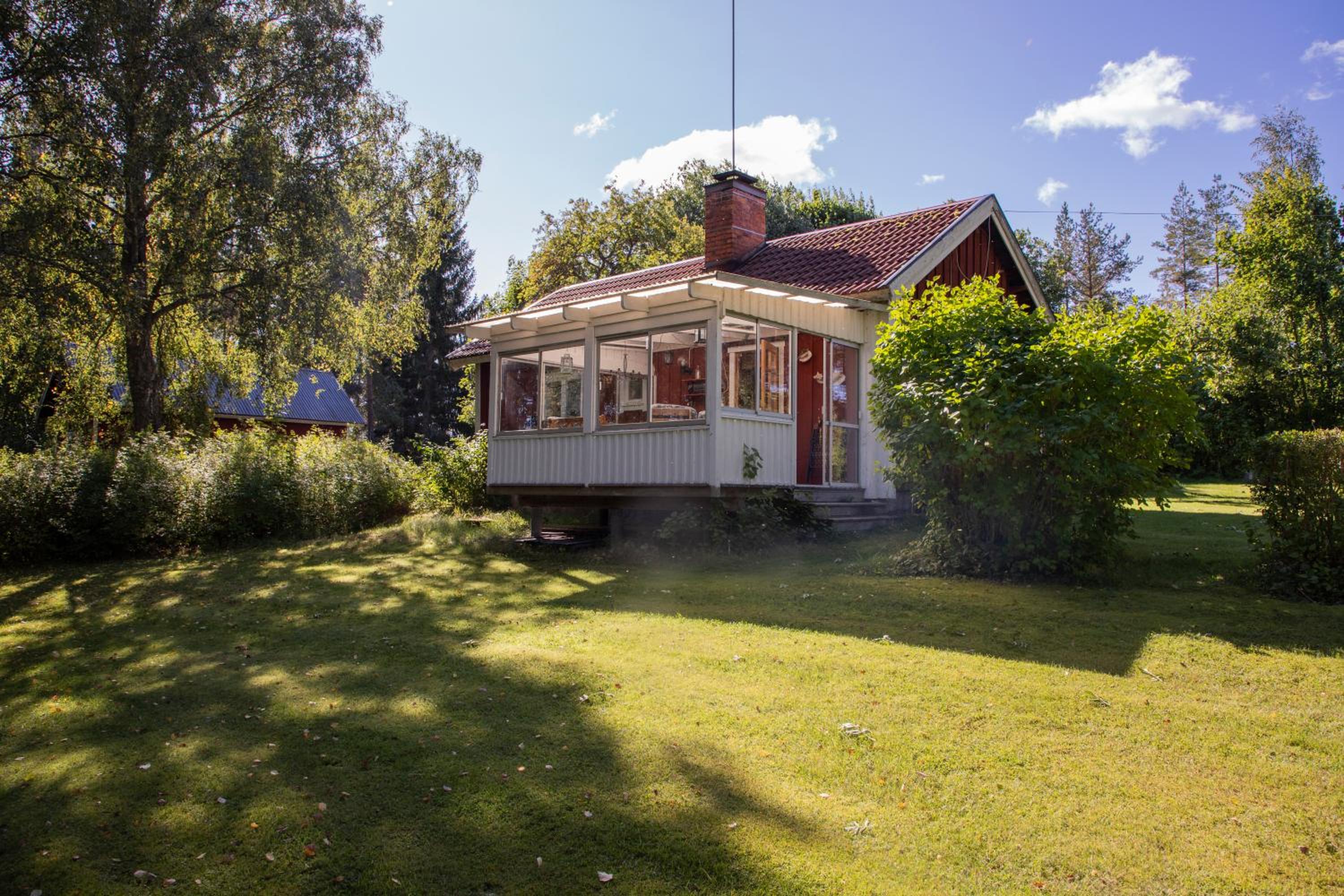Drömtorp med egen brygga view 2