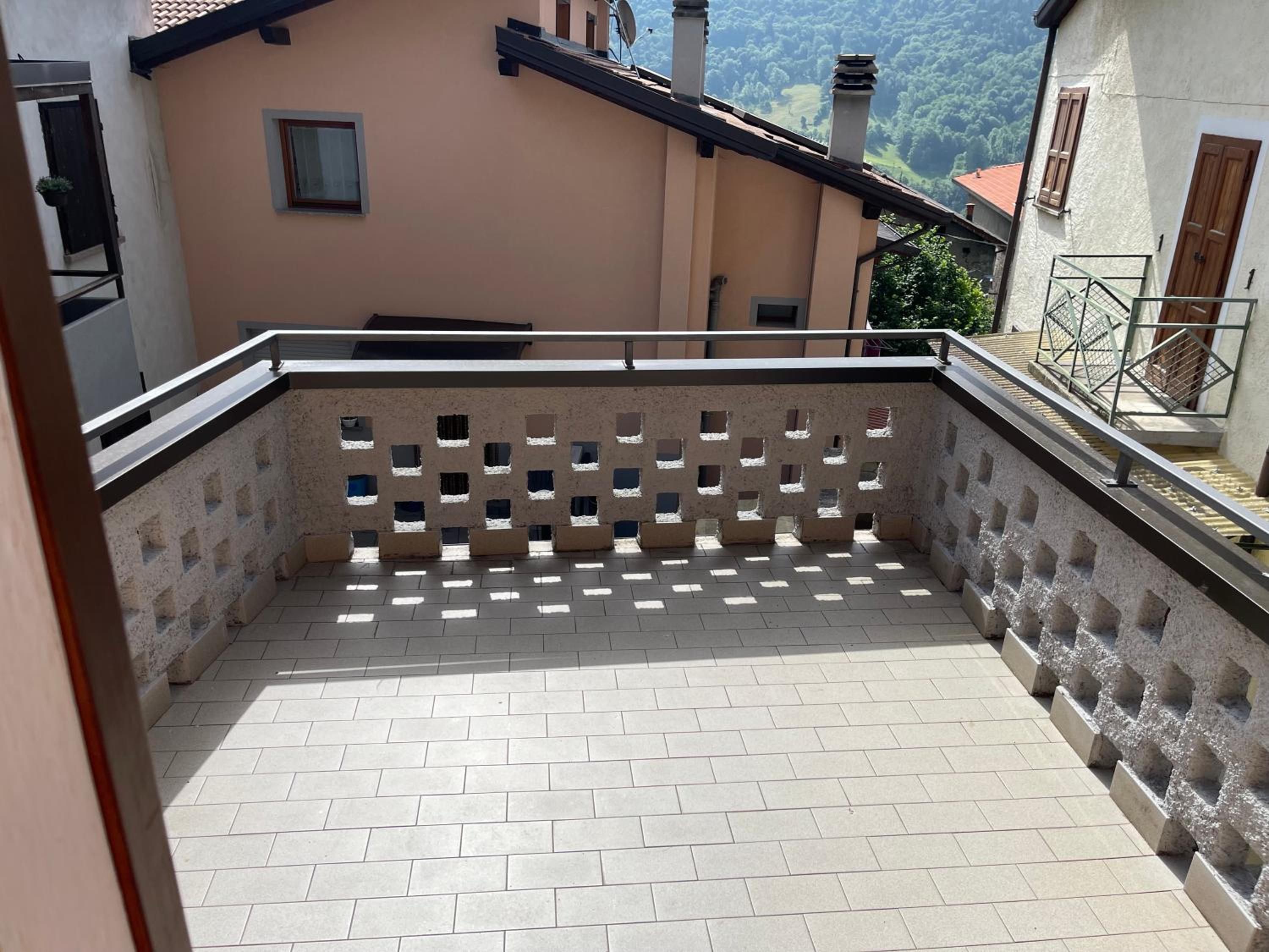 Casa vacanze la torre view 2