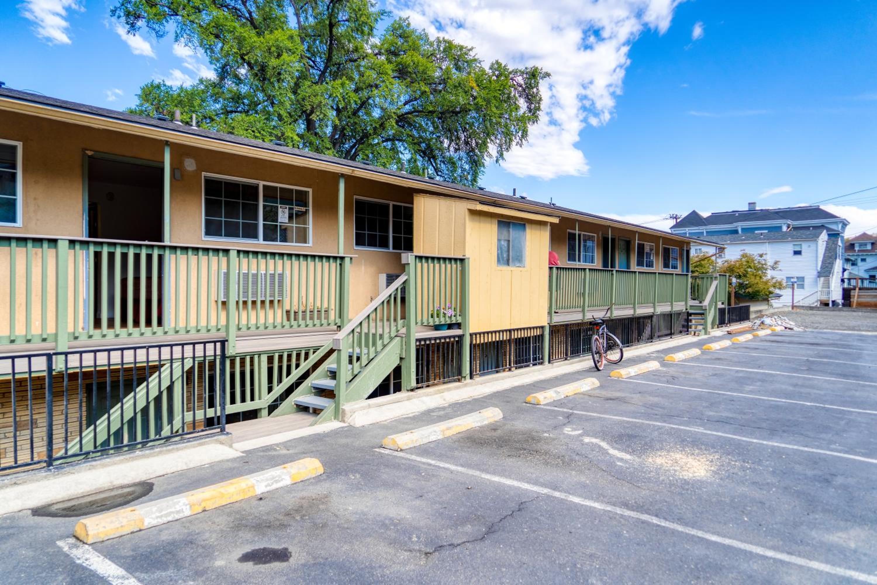 Budget Inn