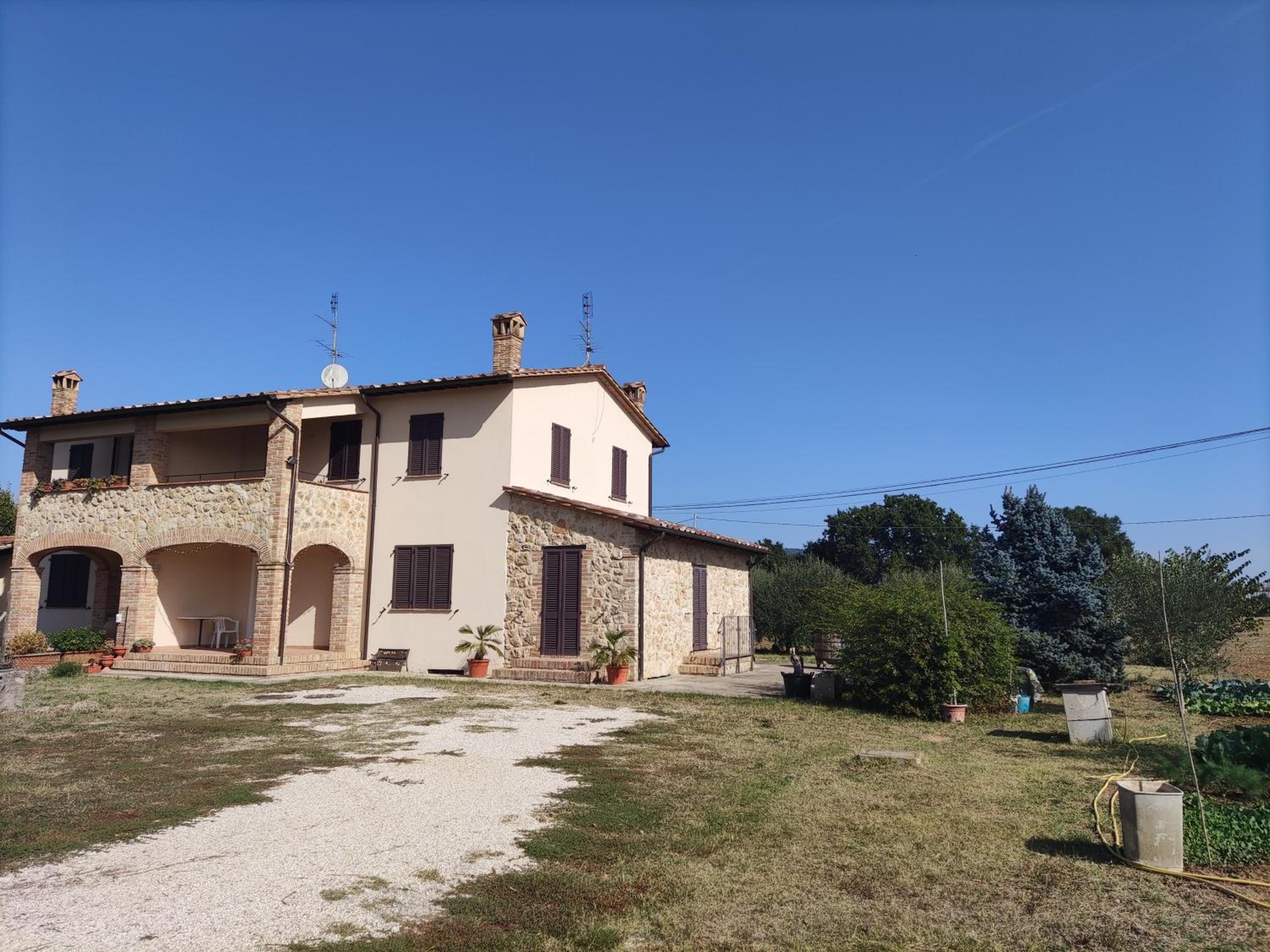 Villa Caini - country house view 5