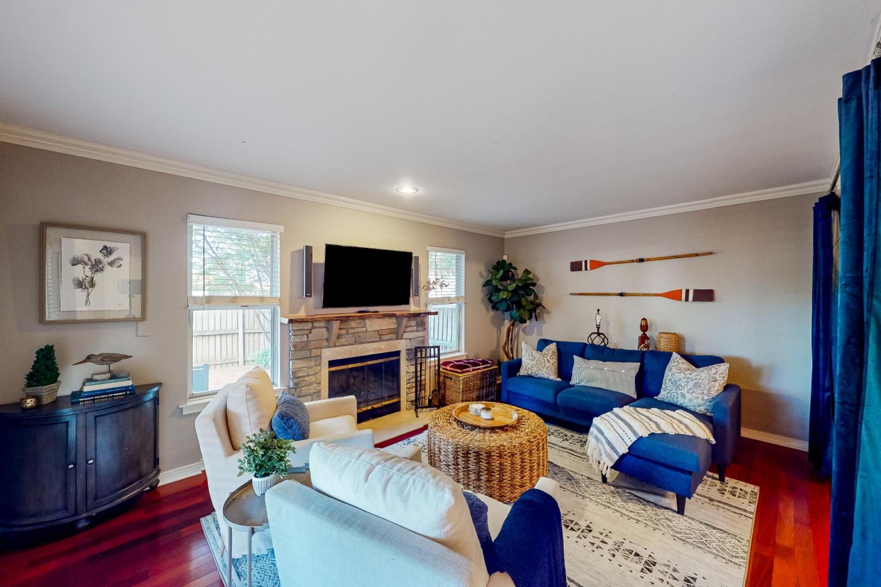 3BR Dog-Friendly Retreat with Fireplace and Patio