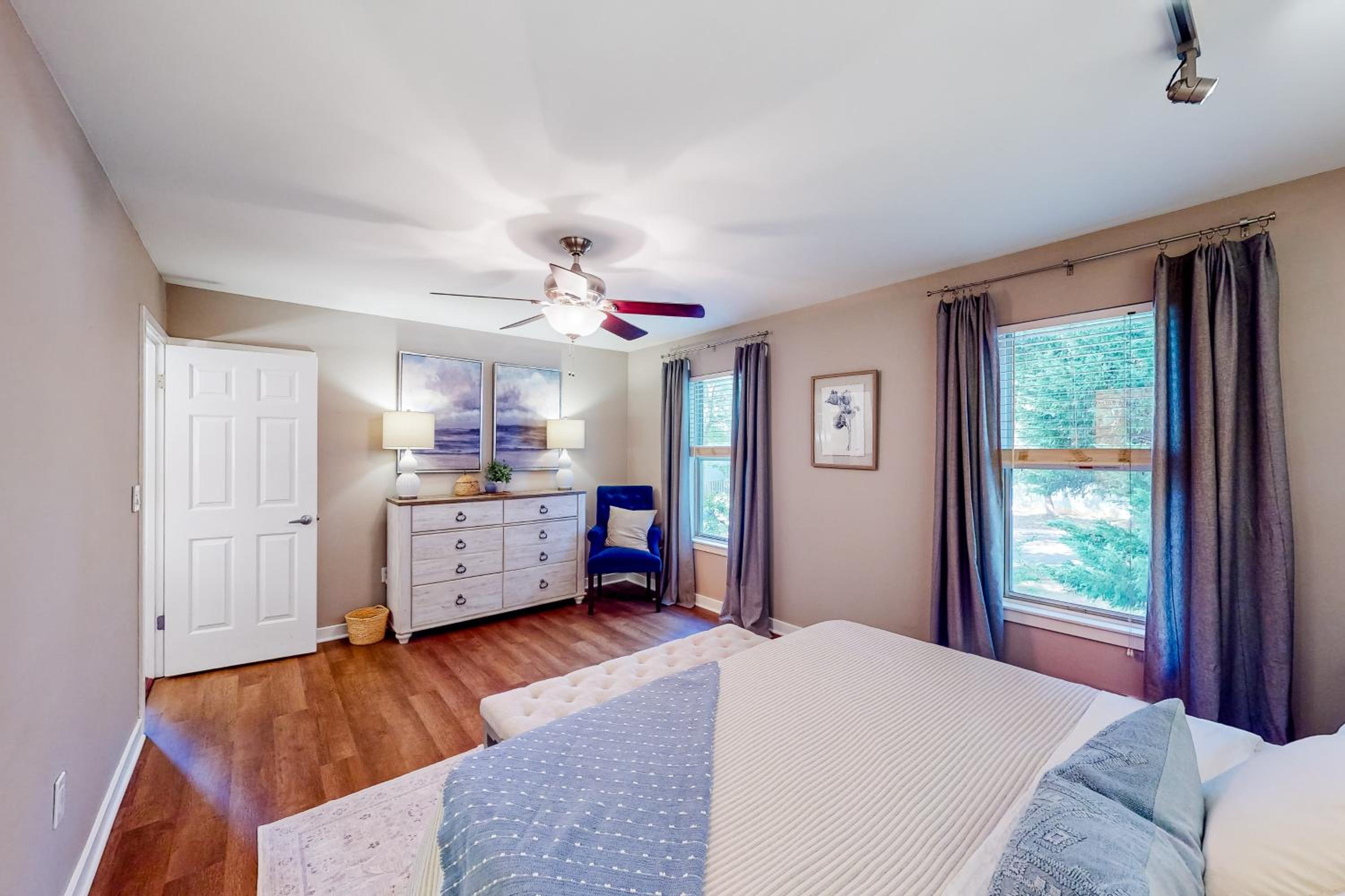 3BR Dog-Friendly Retreat with Fireplace and Patio