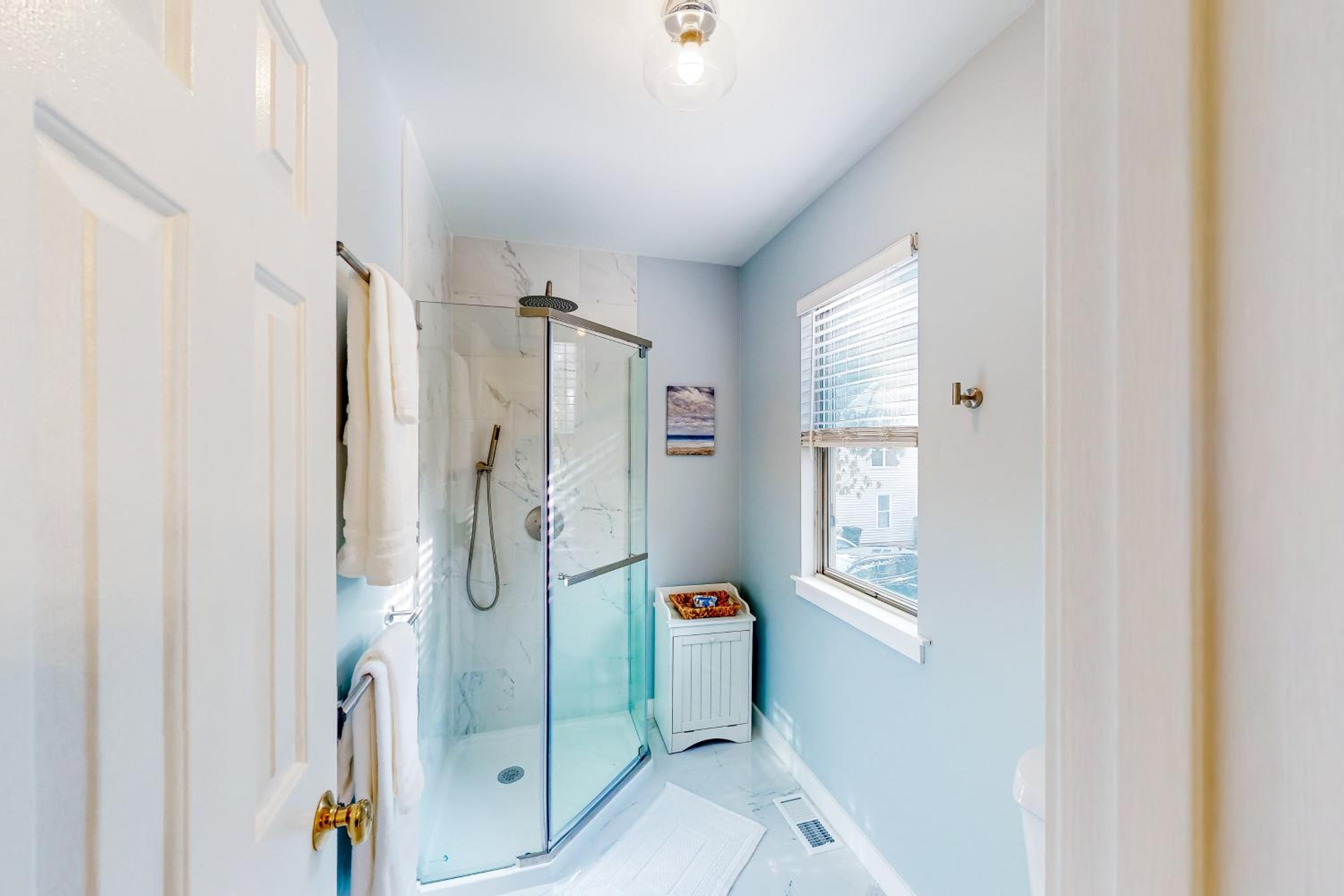 3BR Dog-Friendly Retreat with Fireplace and Patio