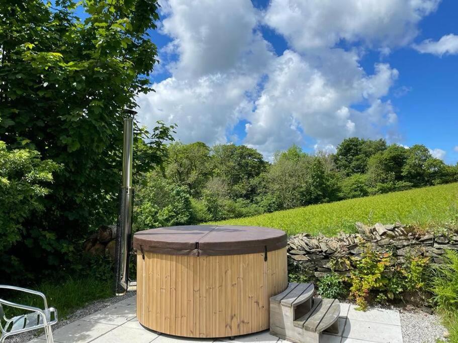 Lower Hill Cottage w/Swedish Hot Tub view 2