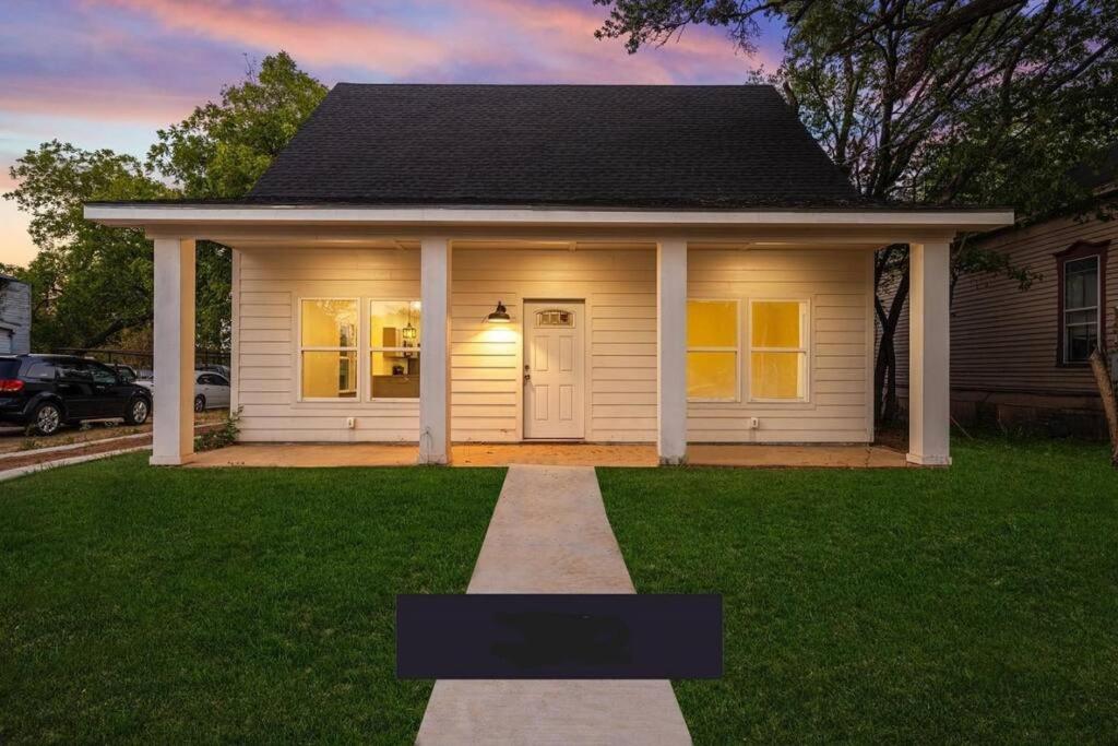 Hotel 5th St Getaway w Sauna Hot tub Firepit & Game Room - Image 1