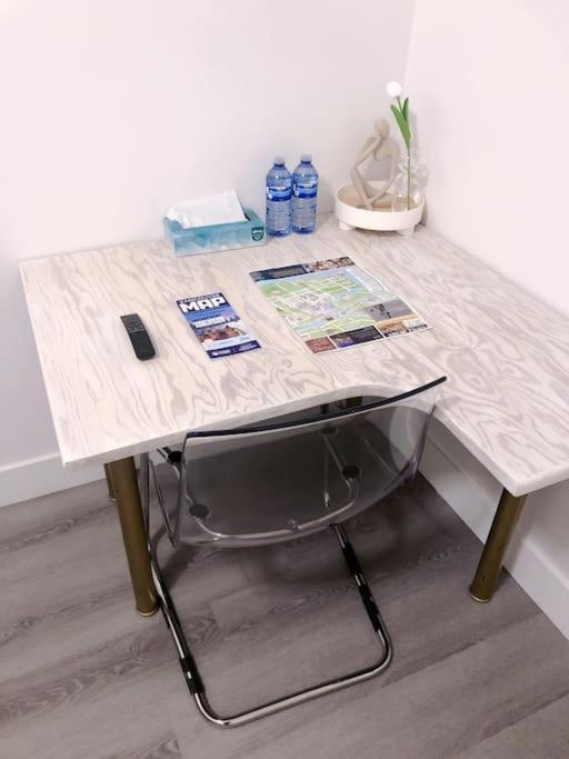 Si & Daniel Home Near YVR Airport & Skytrain Separate Entry Free Parking