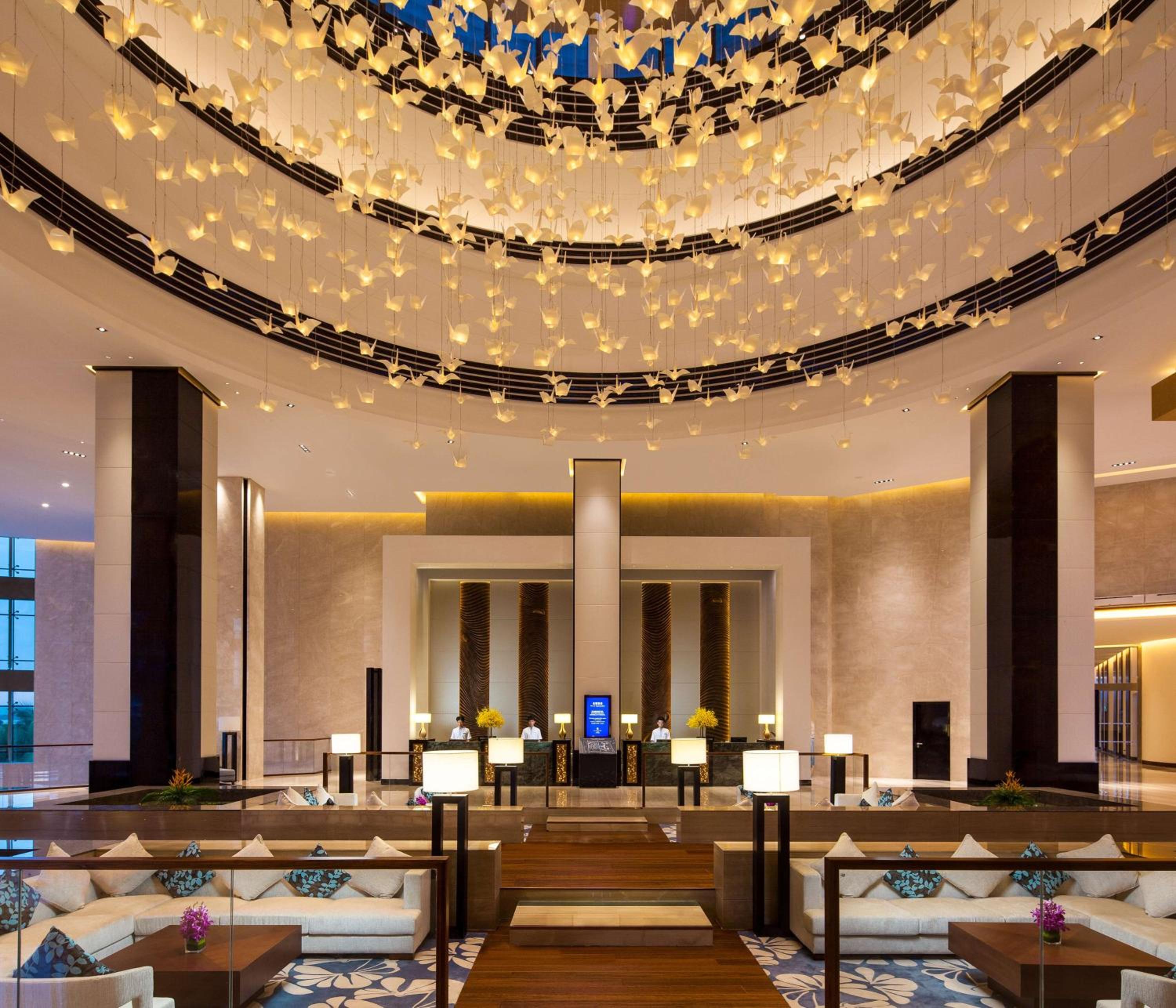 Thousand Cranes Sanya Yazhou Bay Int'l Exchange Centre,Curio by Hilton