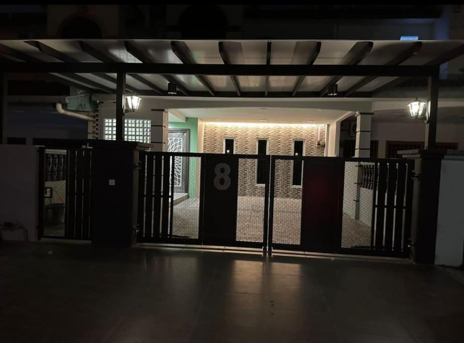 (WI-FI) Ipoh Holiday Big House double storey DR8 photo 3