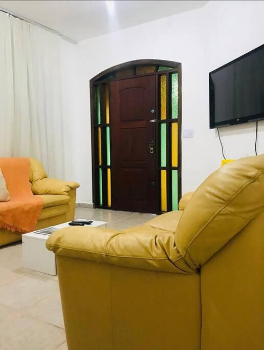 Casa 3 dormitórios Martim de Sá
