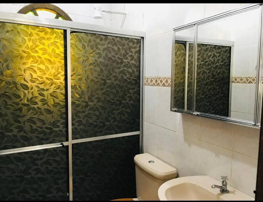 Casa 3 dormitórios Martim de Sá