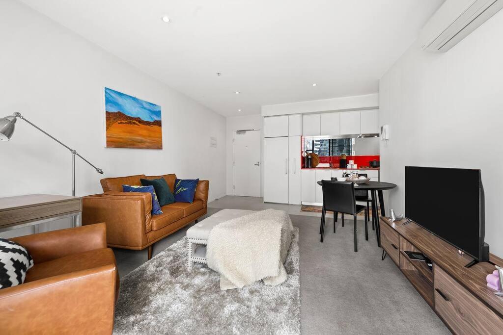 1BR APT Albert Lake& Crown& DFO& MEC