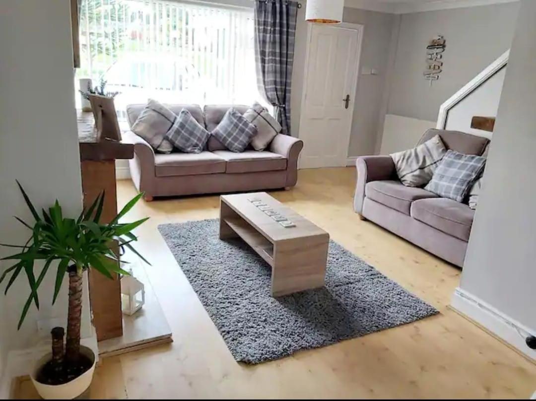 Croeso; Cosy and ideally located for mountains and beaches