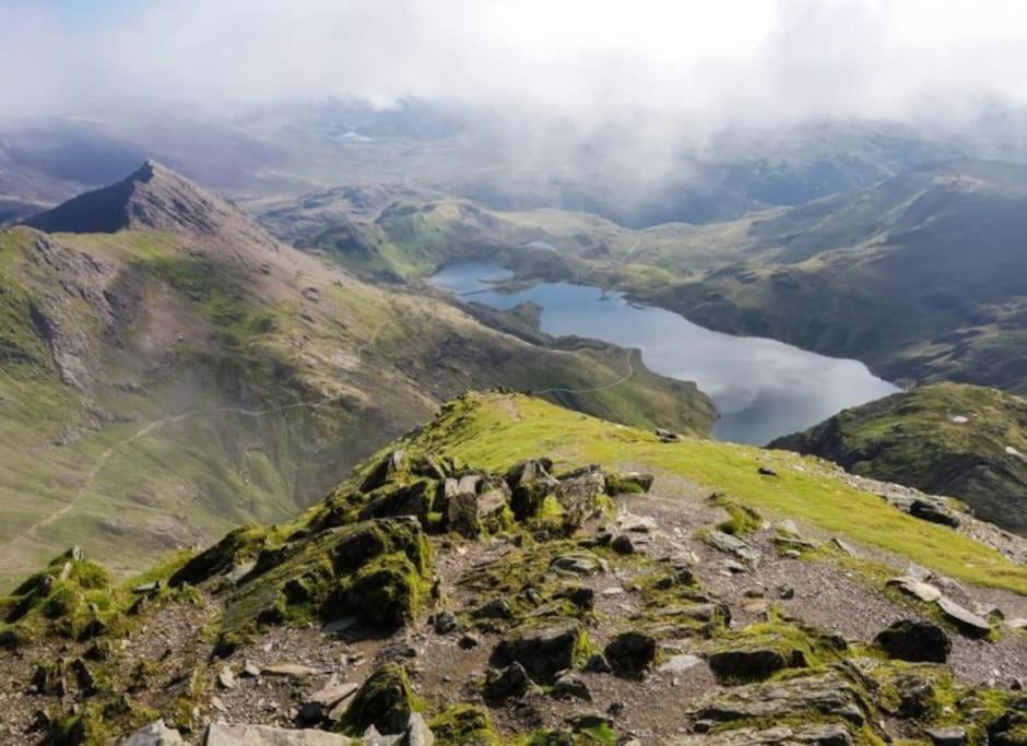 Croeso; Cosy and ideally located for mountains and beaches