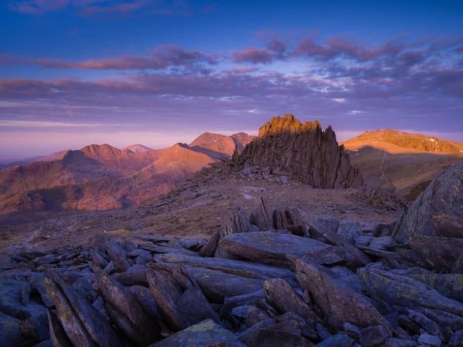 Croeso; Cosy and ideally located for mountains and beaches
