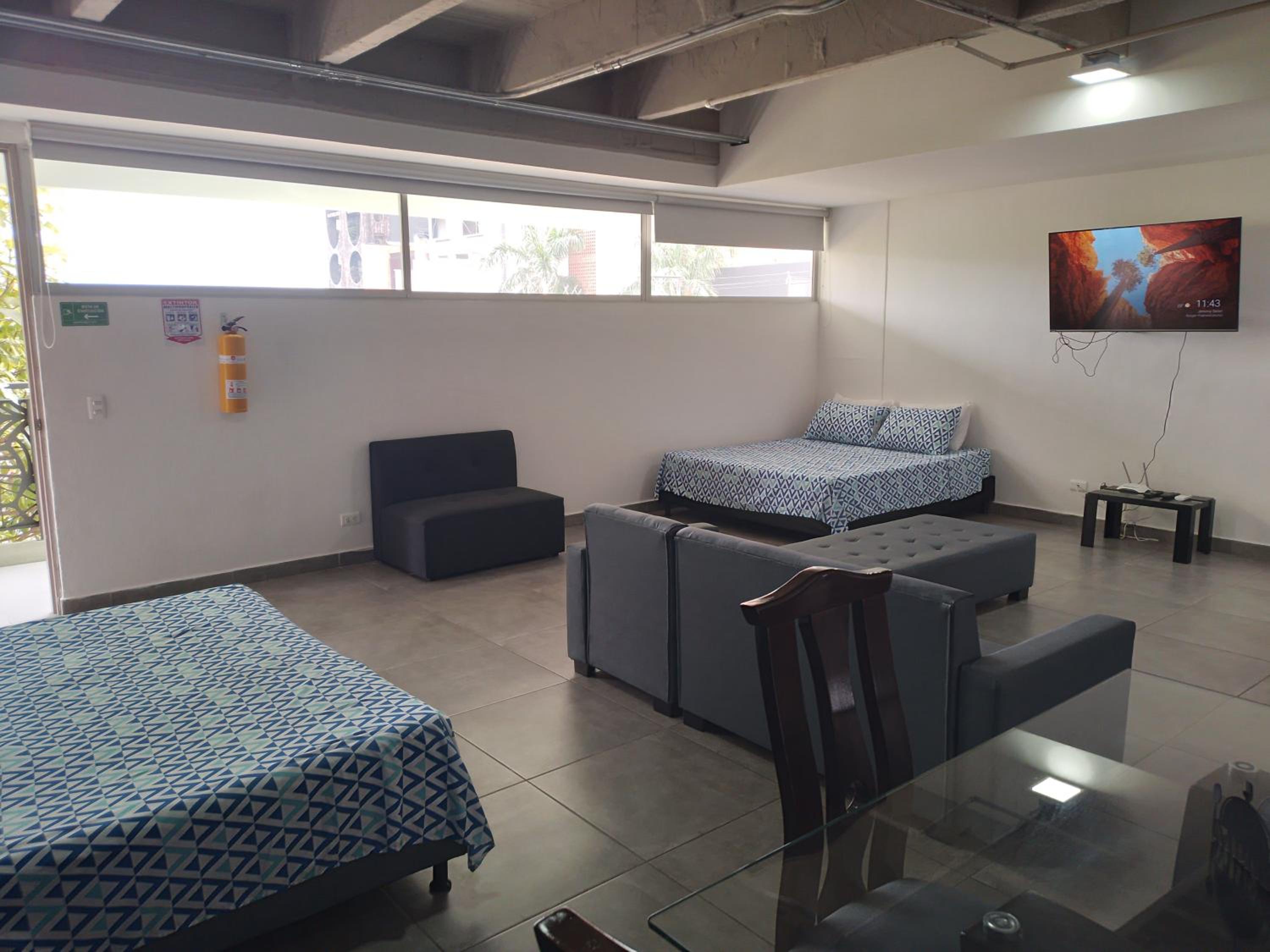 Amazing big studio 203 in aztorga Poblado with A/C