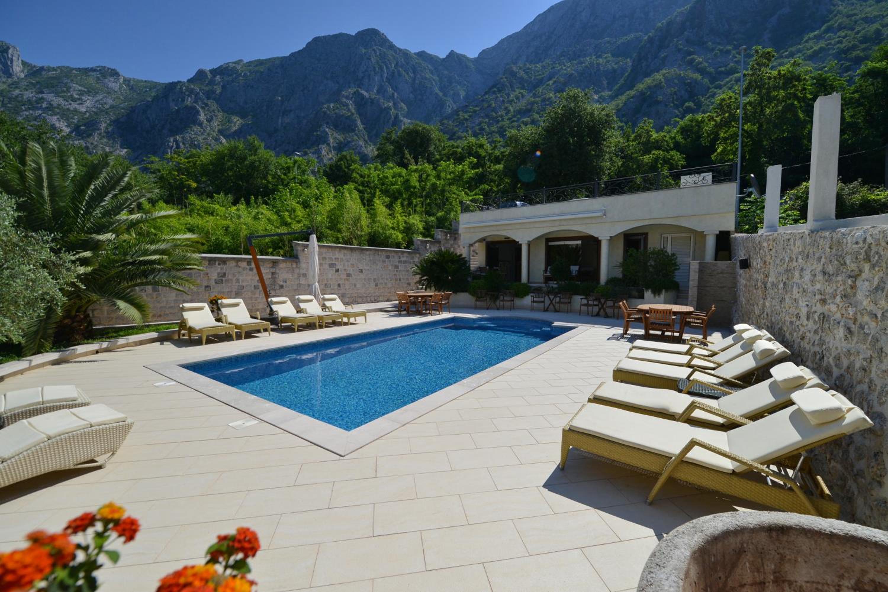 Vila Nikčević view 3
