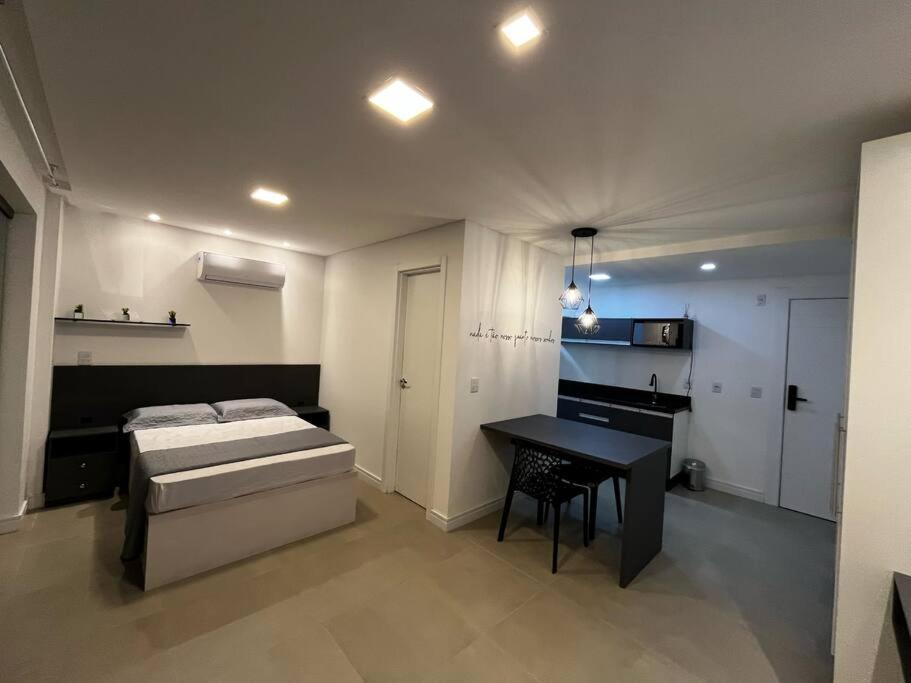 Loft moderno, aconchegante e bem localizado!