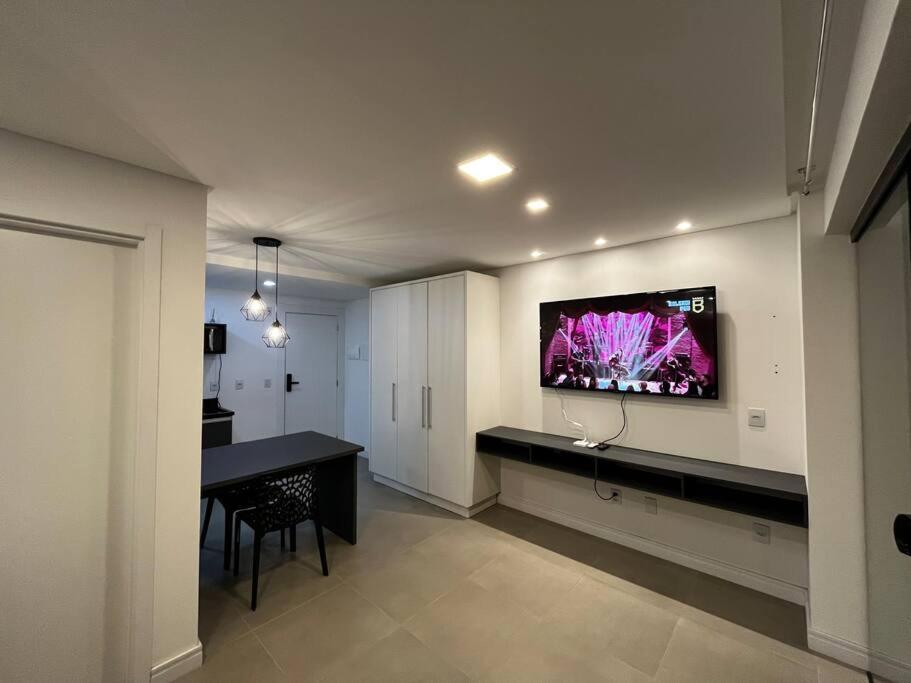 Loft moderno, aconchegante e bem localizado!
