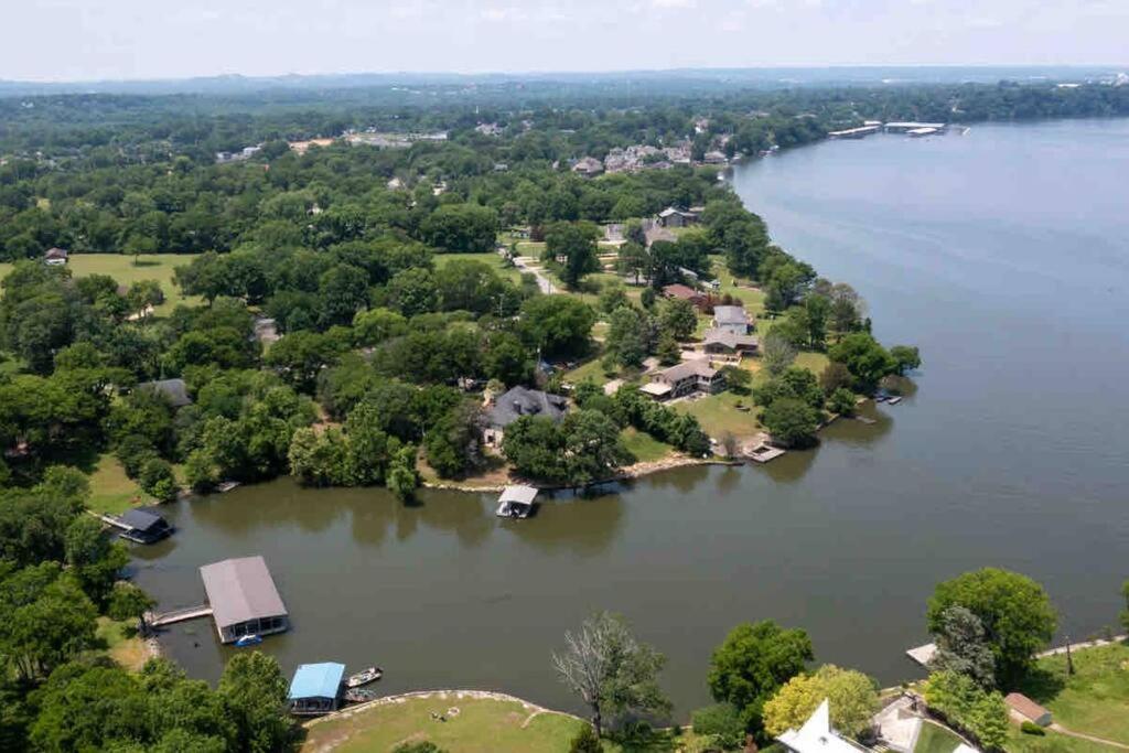Luxury@Lake Mansion Pool/Hot Tub for Discerning Tastes view 4
