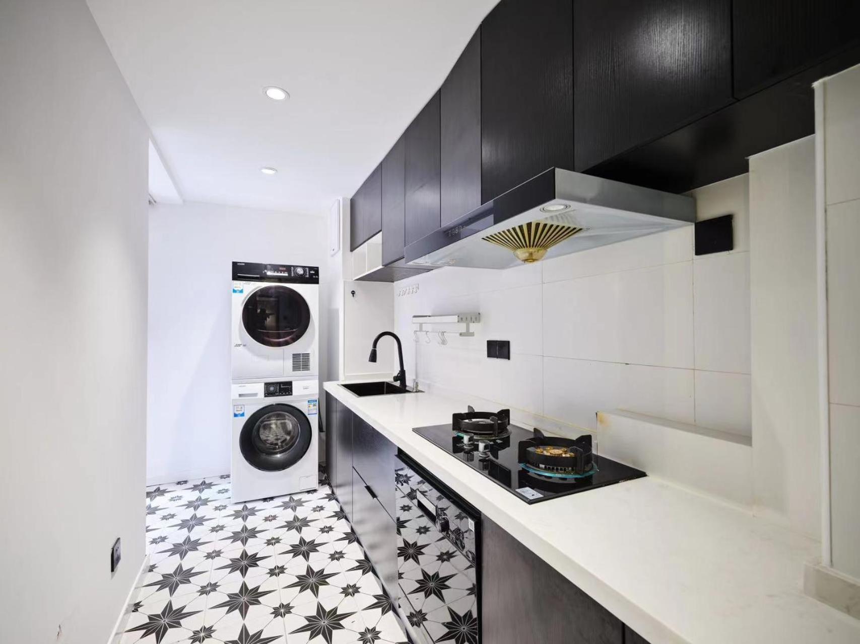 Datong Elite Apartment, Peoples Square, CBD