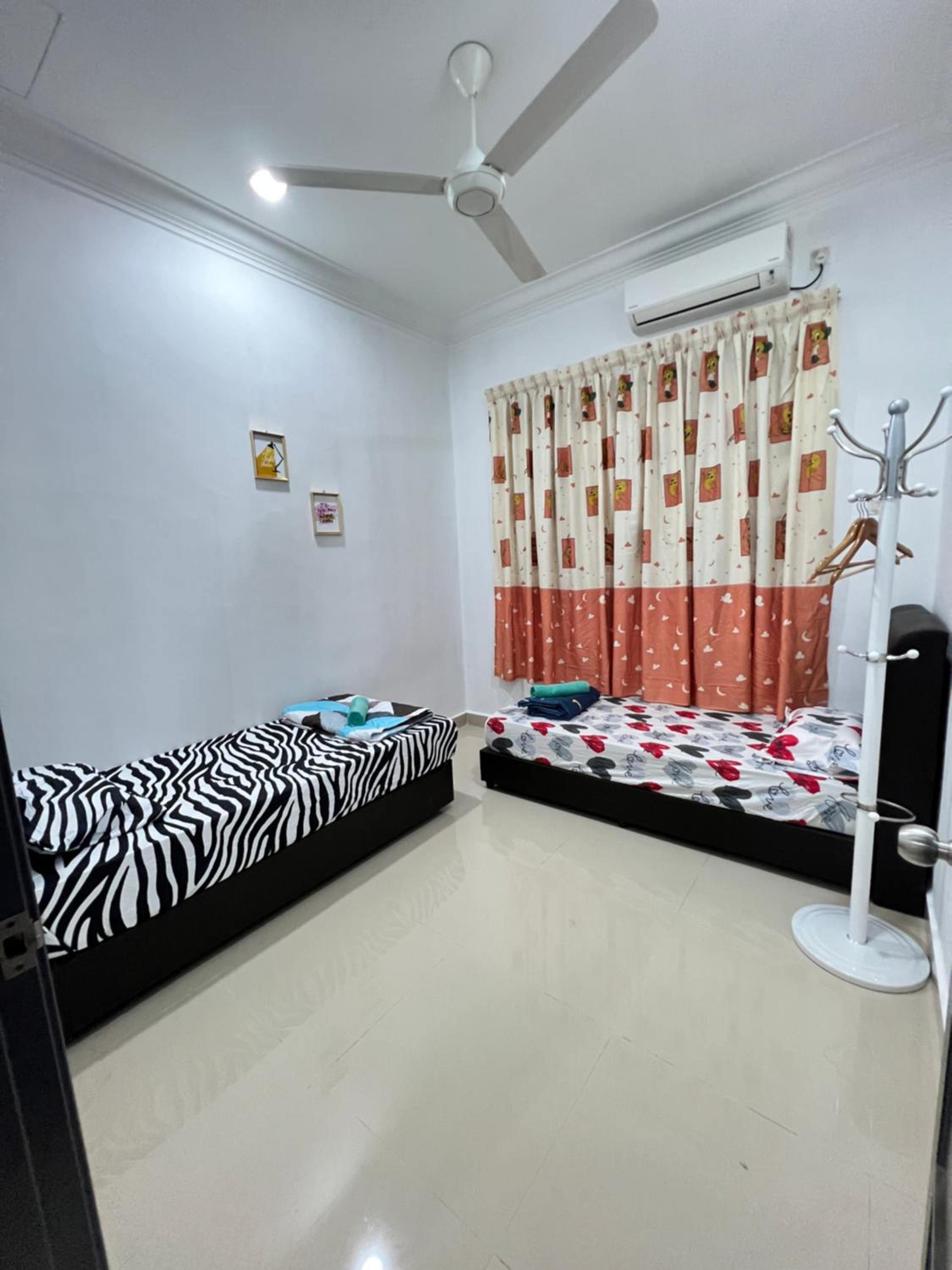 EMPIRE HOMESTAY PAKA ROOM 3 photo 1