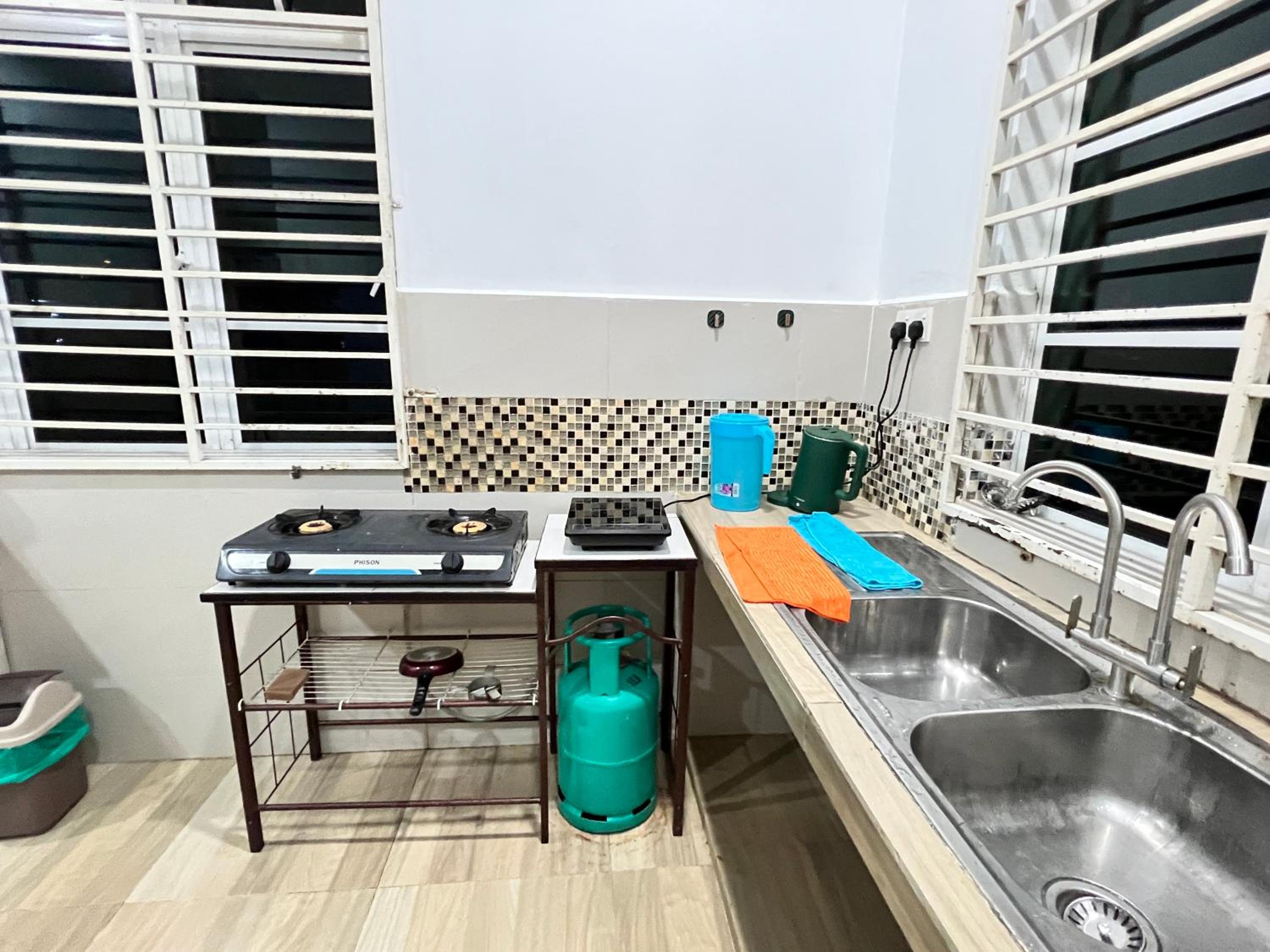 EMPIRE HOMESTAY PAKA ROOM 3 photo 7