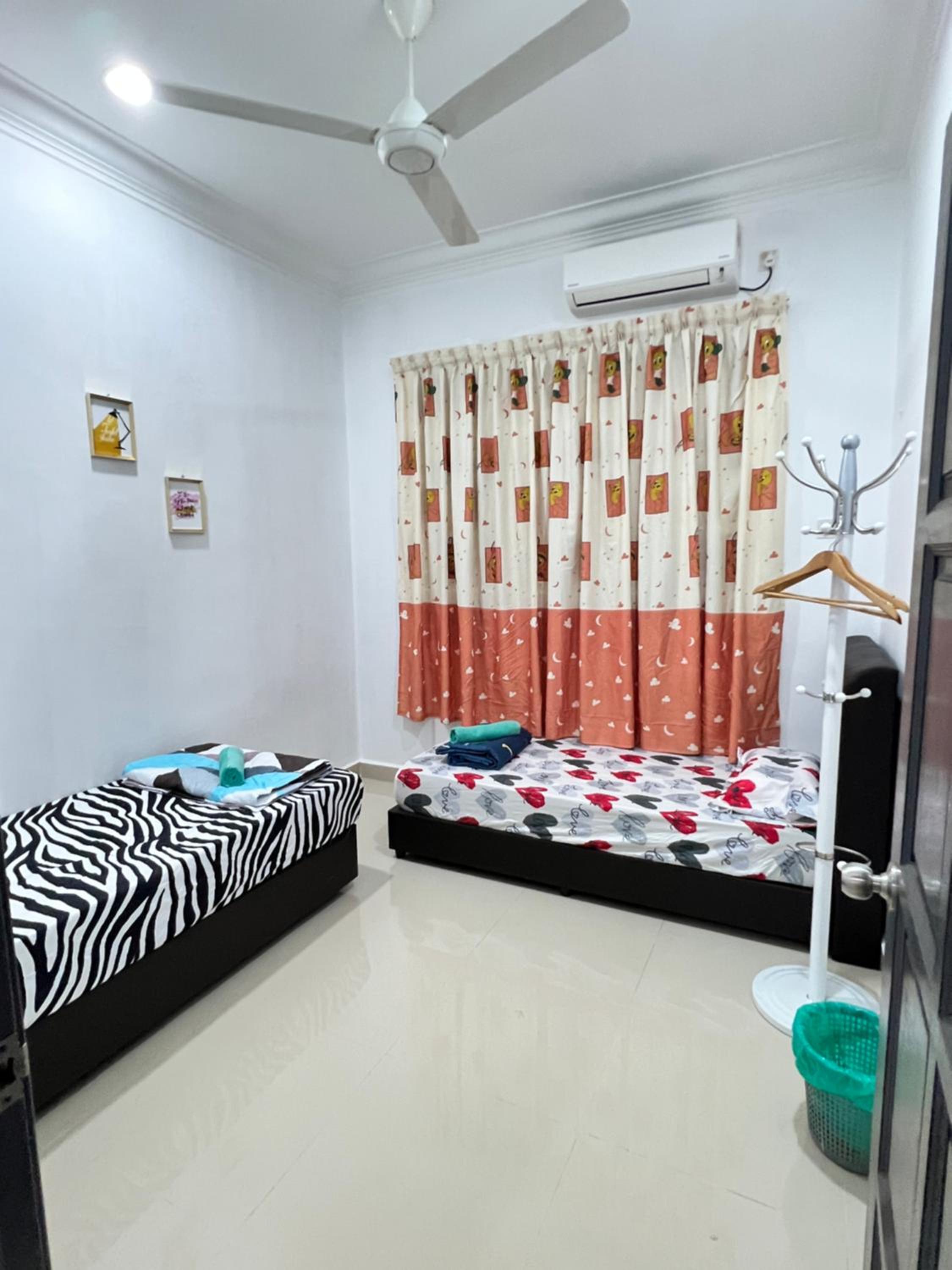 EMPIRE HOMESTAY PAKA ROOM 3 photo 8